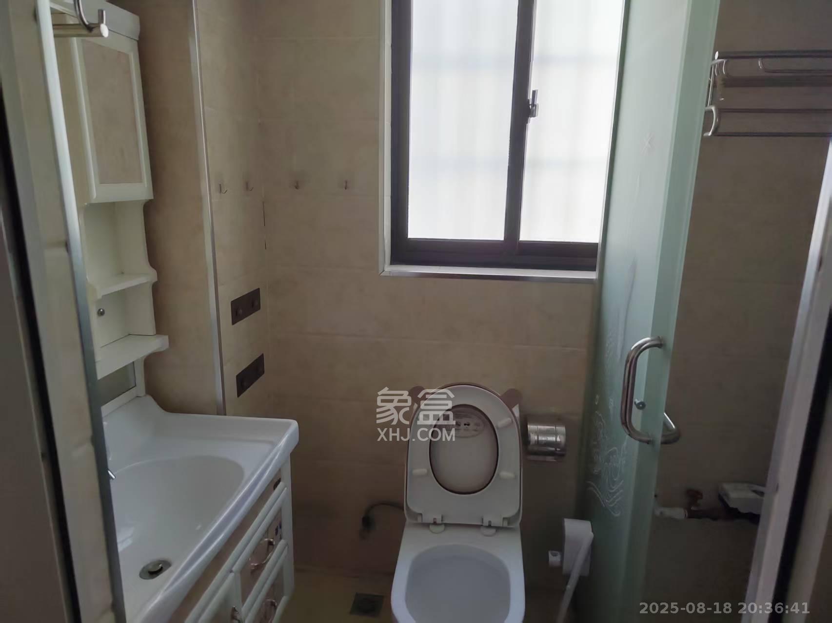 金房奥斯卡  3室2厅2卫    2500.0元/月室内图