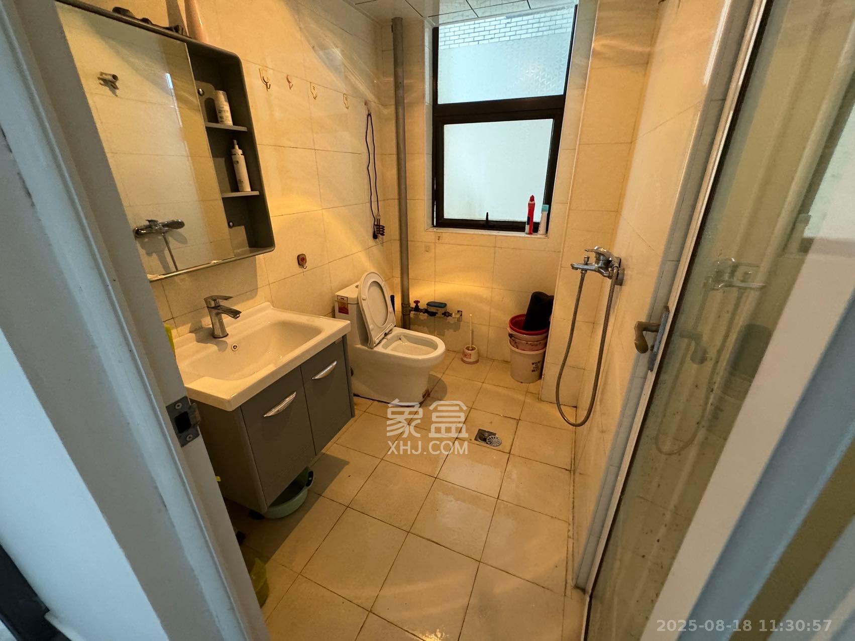 上东辛顿公寓  1室1厅1卫    1500.0元/月室内图