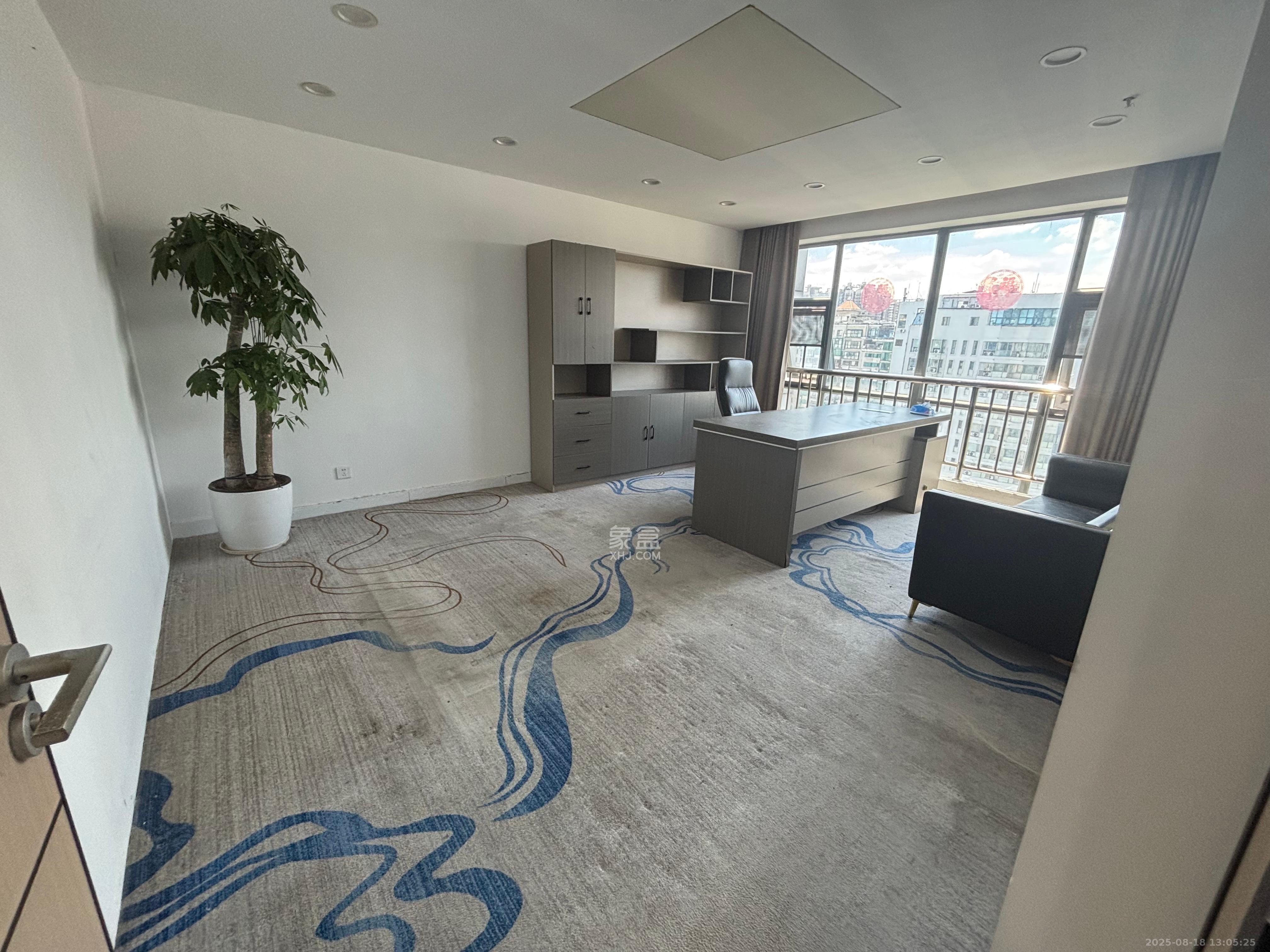 人瑞潇湘国际  4室1厅1卫    8500.0元/月室内图