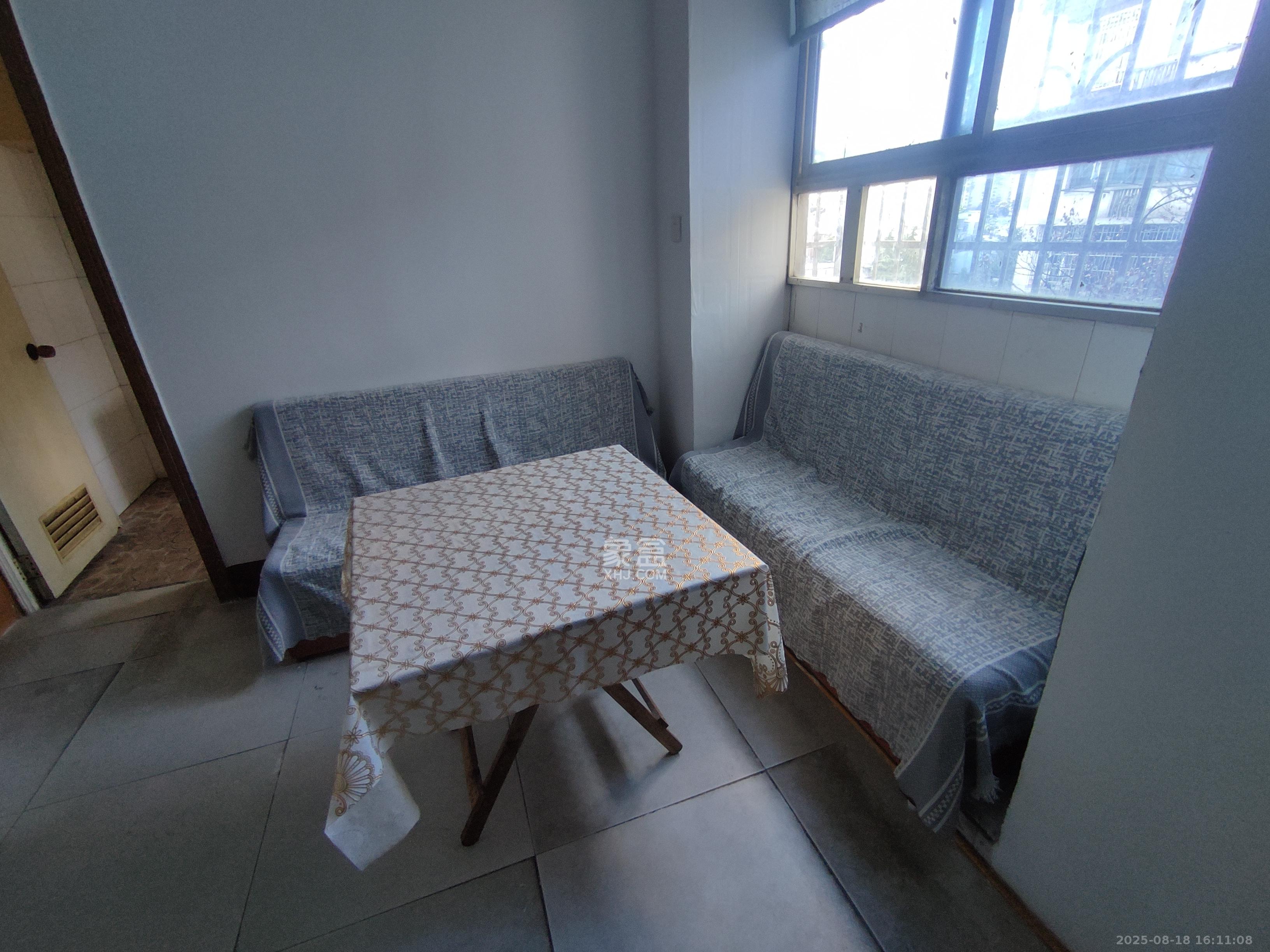 长重机械厂宿舍  2室1厅1卫    1200.0元/月 长重机械厂宿舍  2室1厅1卫    1200.0元/月室内图