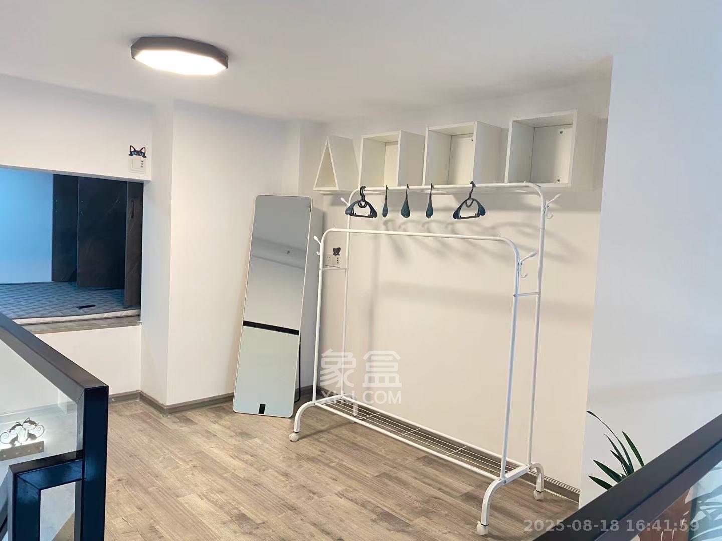 弘坤云寓 1室1厅1卫 2600.0元/月 弘坤云寓 1室1厅1卫 2600.0元/月室内图