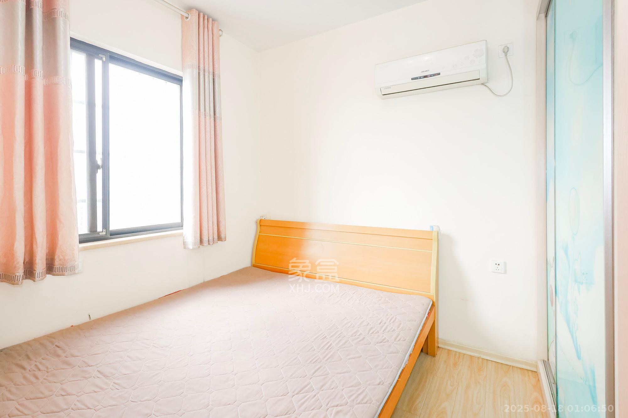 钰龙天下一期 1室2厅1卫 200.0万 钰龙天下一期 1室2厅1卫 200.0万卧室