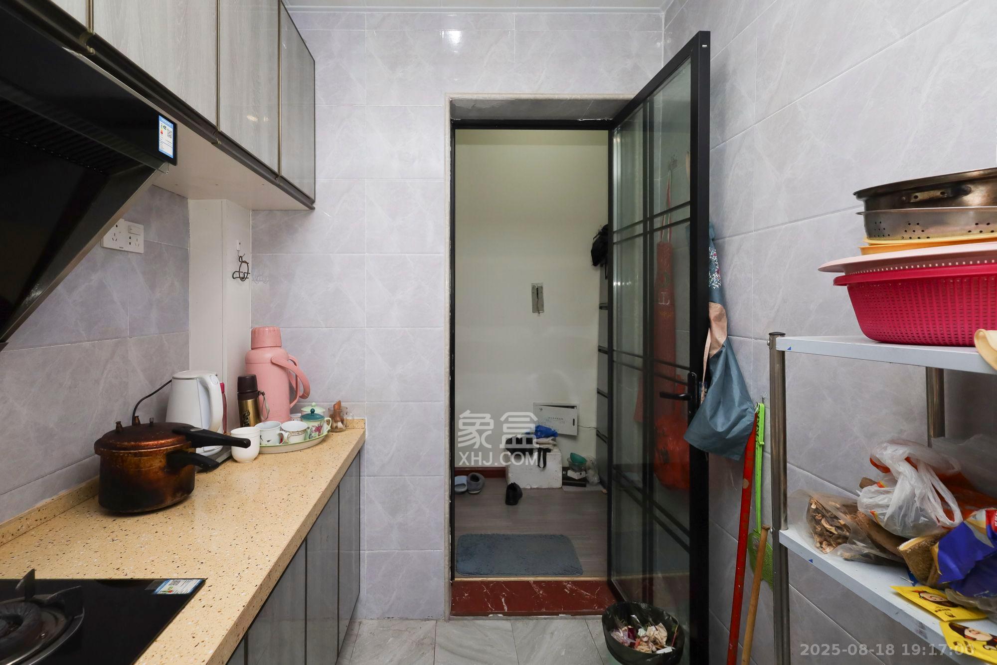 谷山庭院二期 2室2厅1卫 2300.0元/月 谷山庭院二期 2室2厅1卫 2300.0元/月室内图