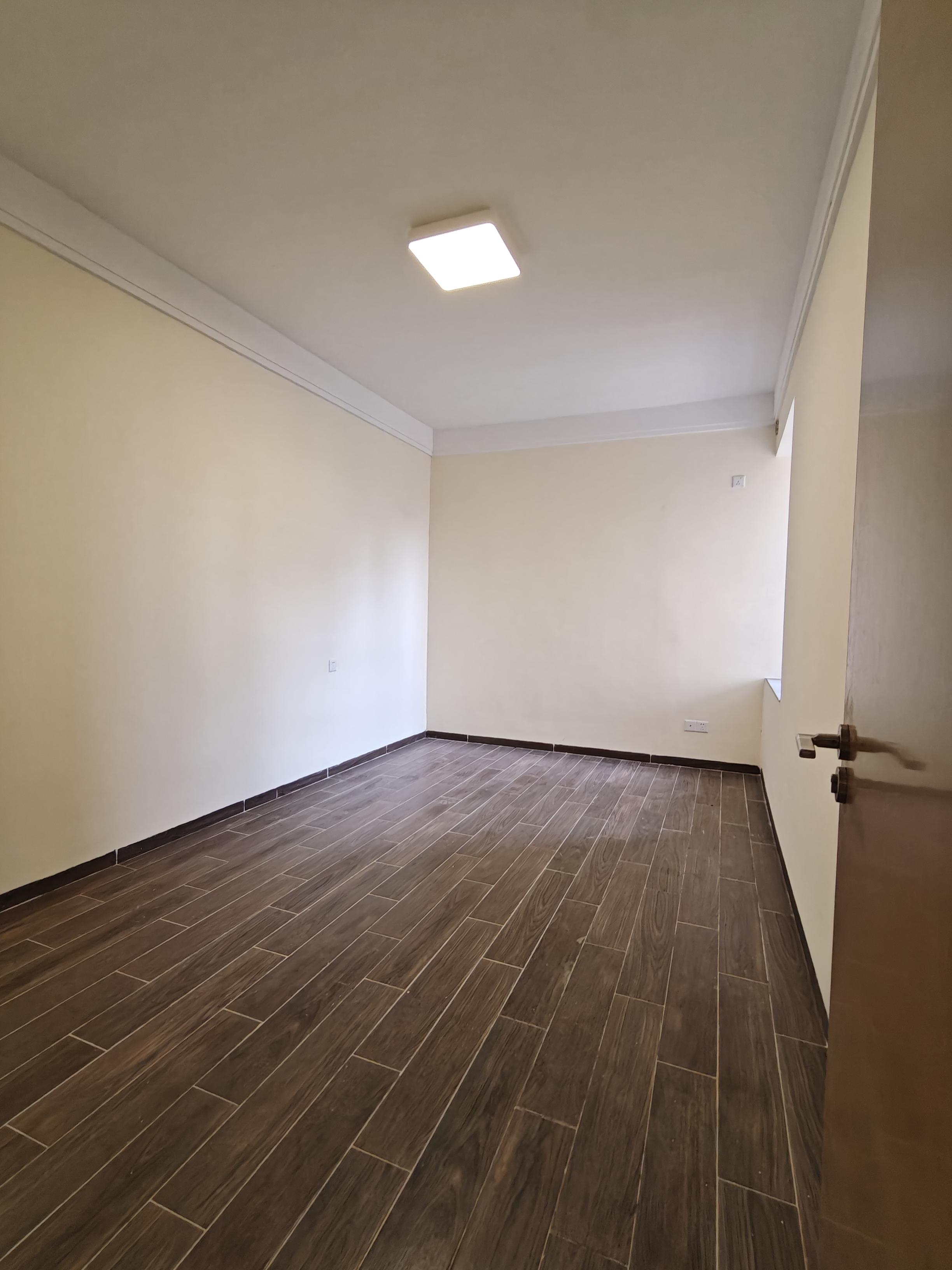 观澜湖新城 3室2厅2卫 150.0万 观澜湖新城 3室2厅2卫 150.0万卧室