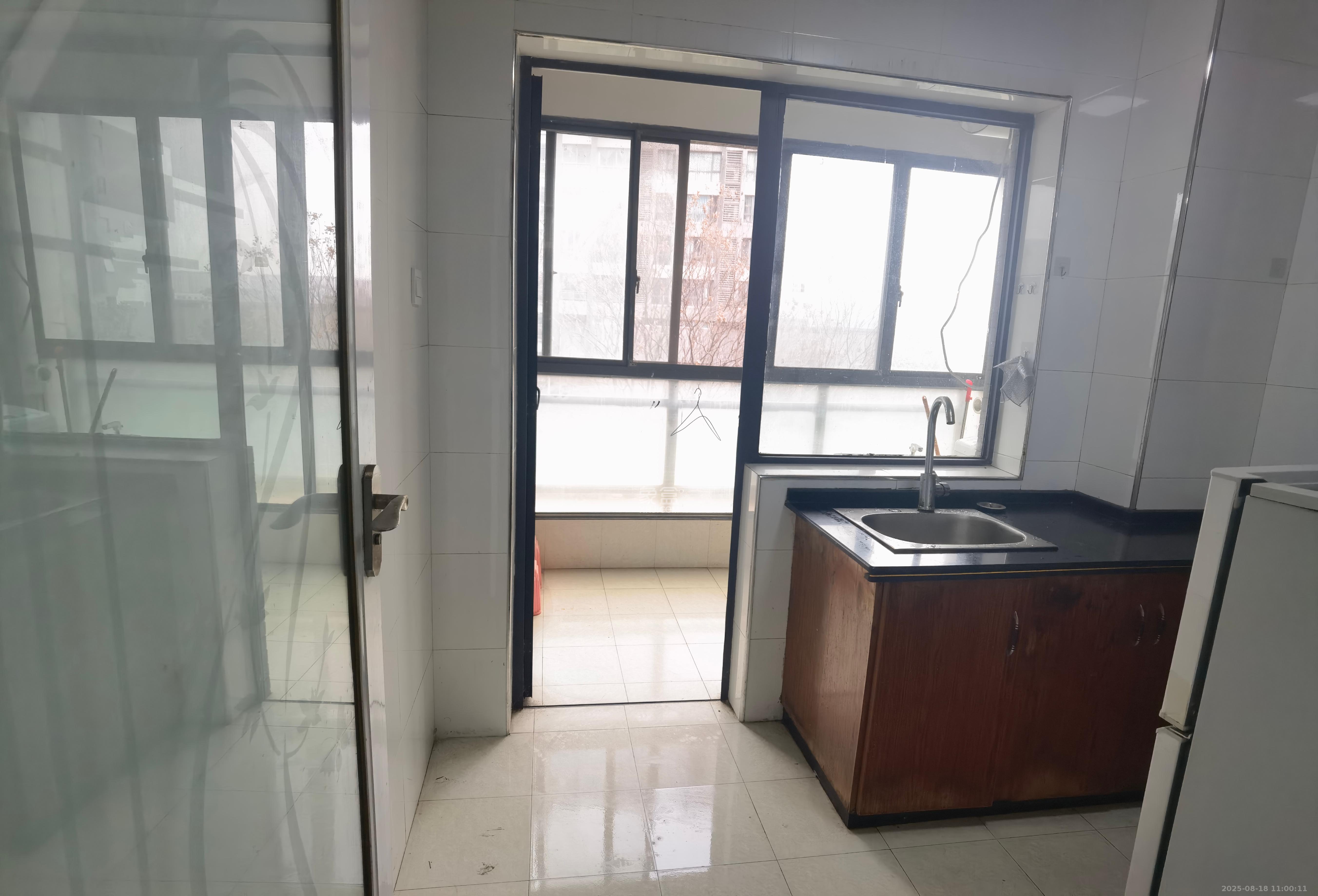 中信城市广场（中信新城一期）  1室1厅1卫    1000.0元/月室内图