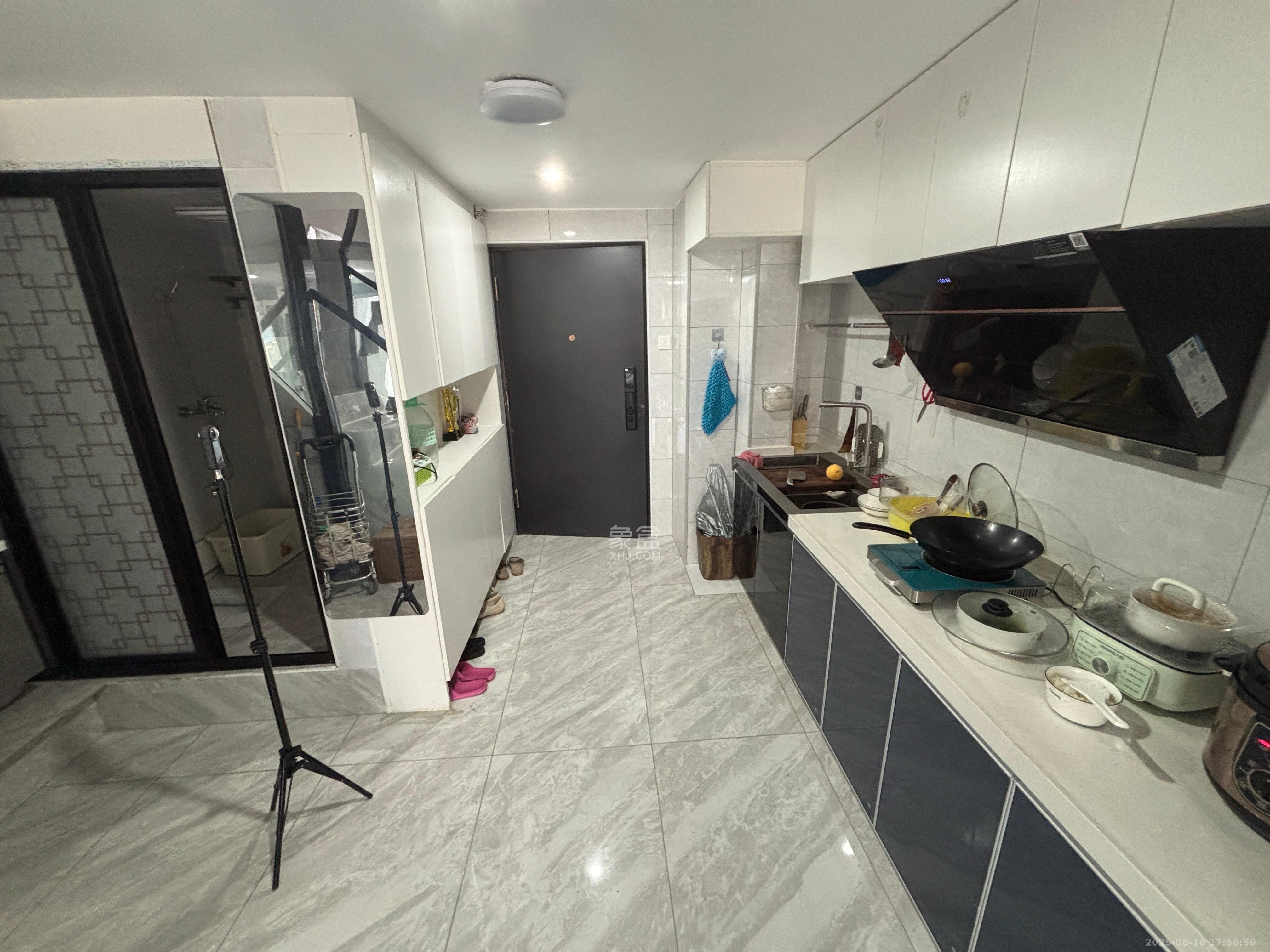 中国铁建梅溪青秀三期  2室1厅1卫    2500.0元/月 中国铁建梅溪青秀三期  2室1厅1卫    2500.0元/月