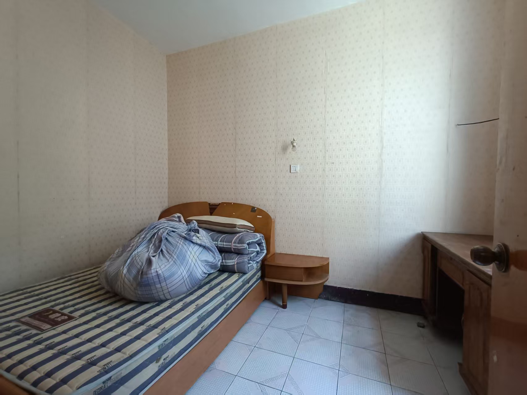 外贸局大院 2室1厅1卫 600.0元/月 外贸局大院 2室1厅1卫 600.0元/月室内图