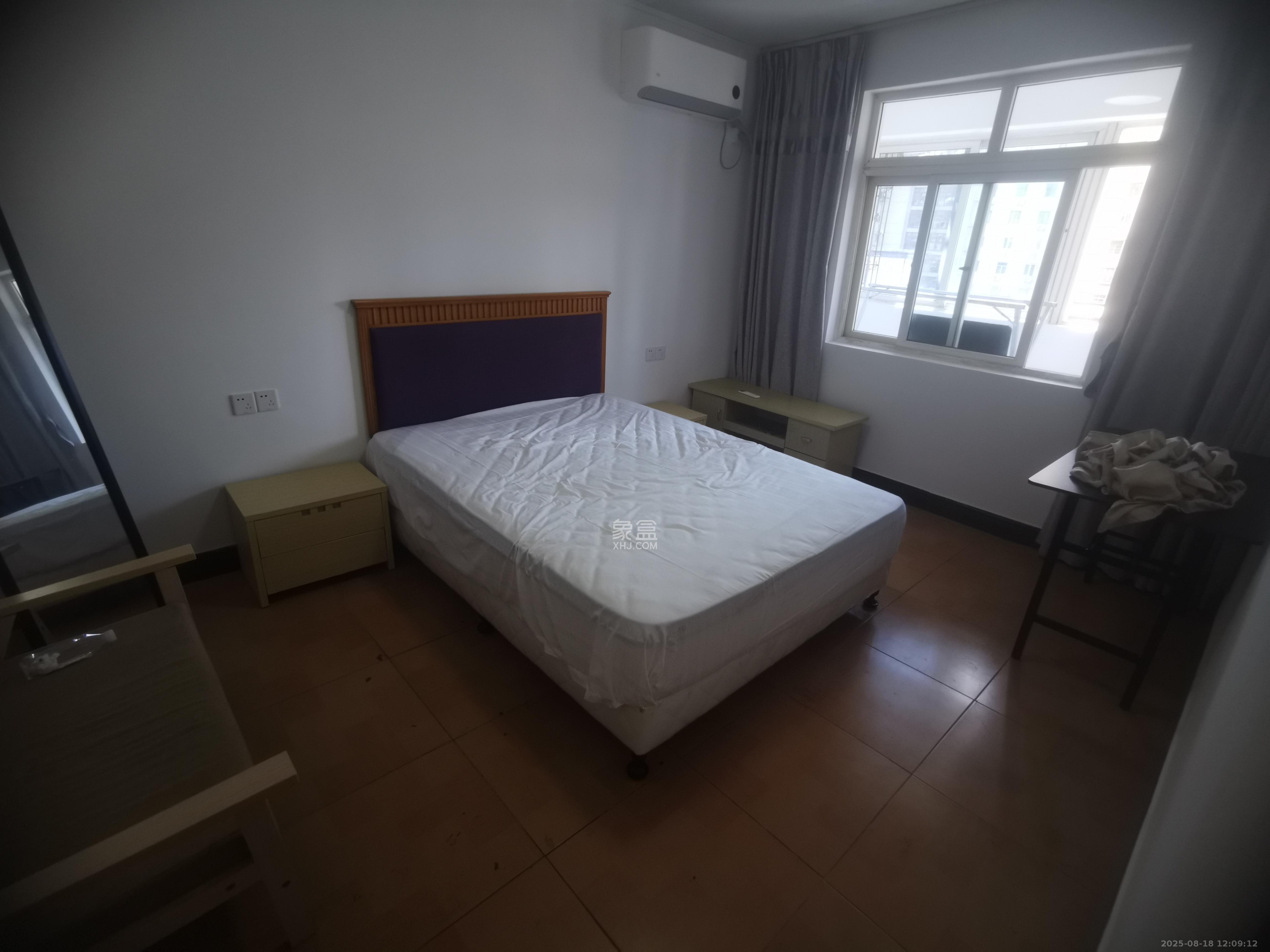 韭菜园商住楼  3室2厅1卫    2800.0元/月室内图