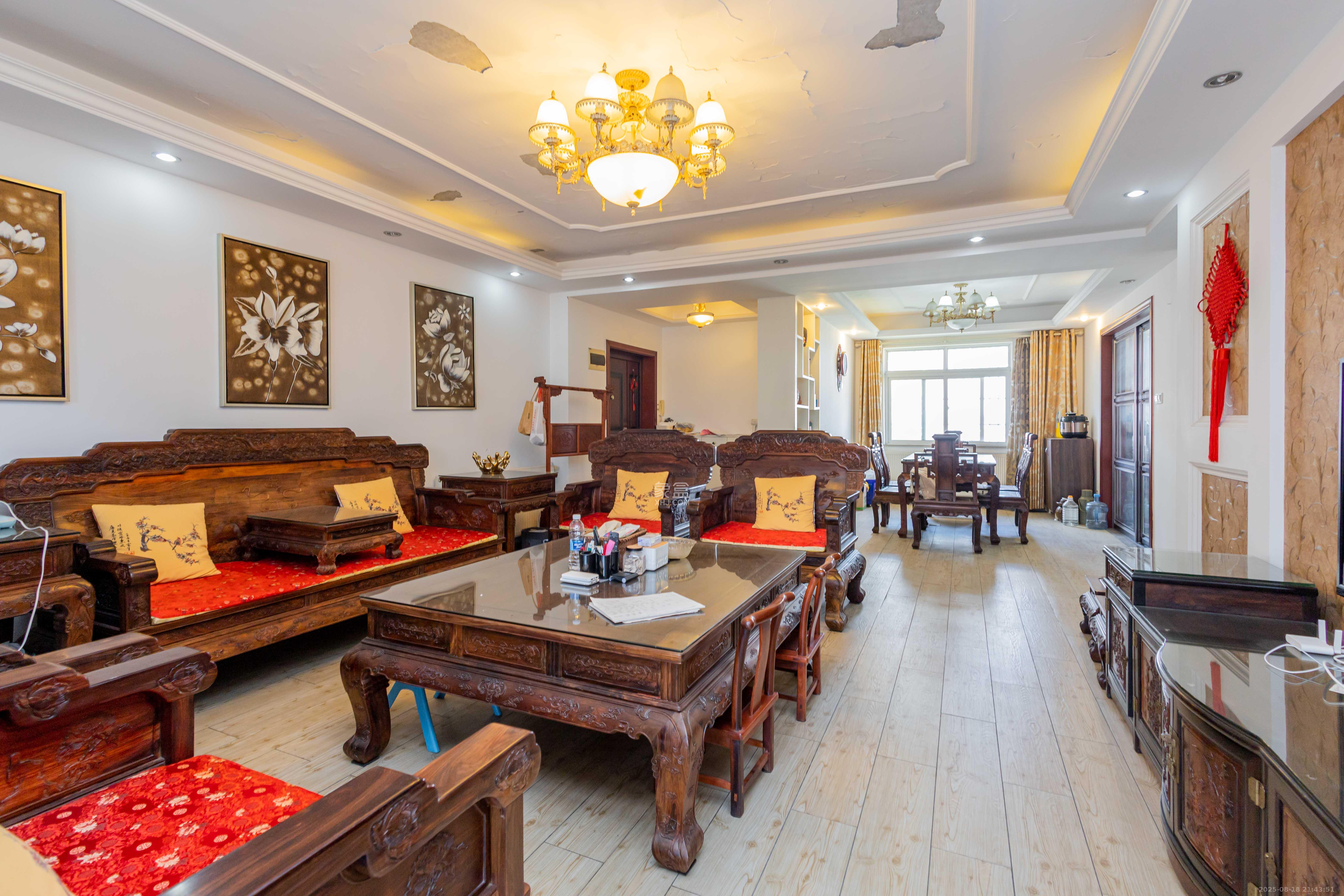 嘉盛和园  4室2厅2卫    142.0万 嘉盛和园  4室2厅2卫    142.0万客厅