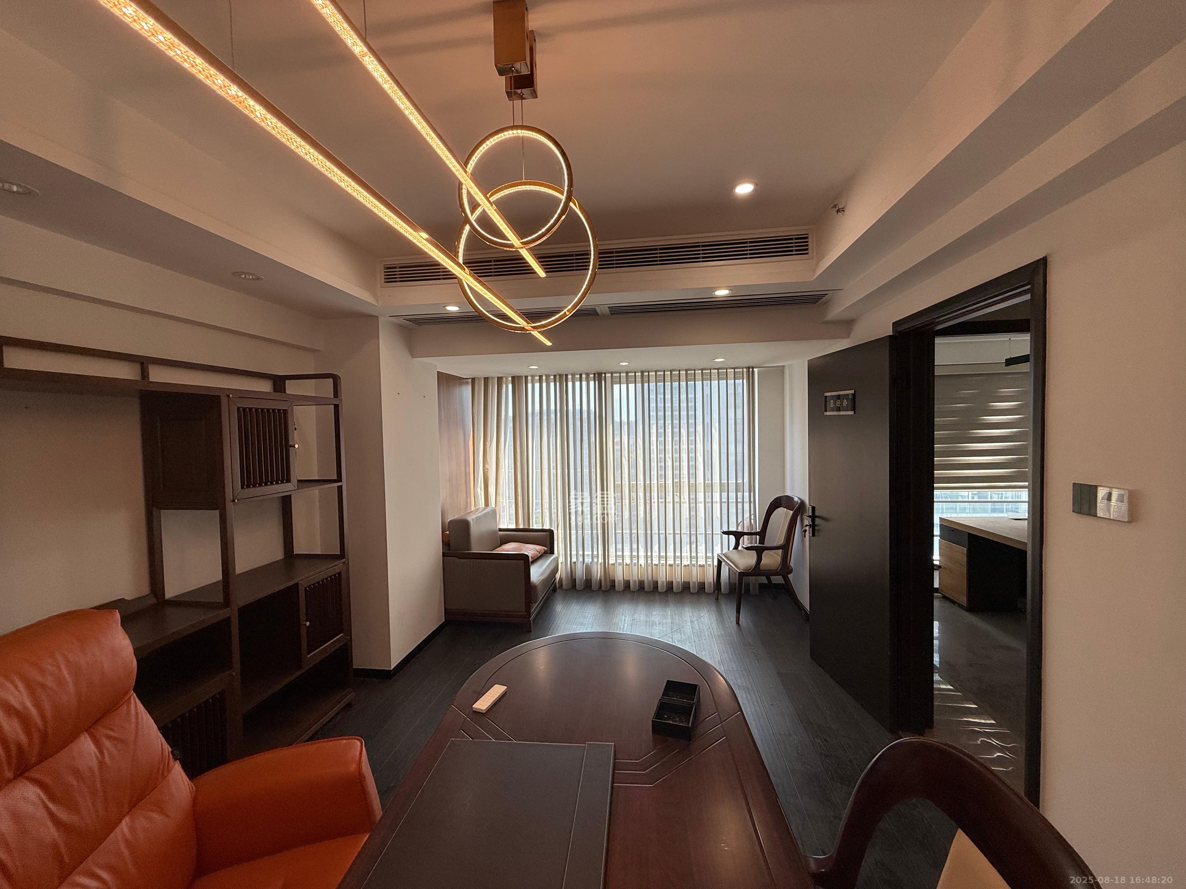 复地星光天地 1室2厅1卫 5000.0元/月 复地星光天地 1室2厅1卫 5000.0元/月室内图