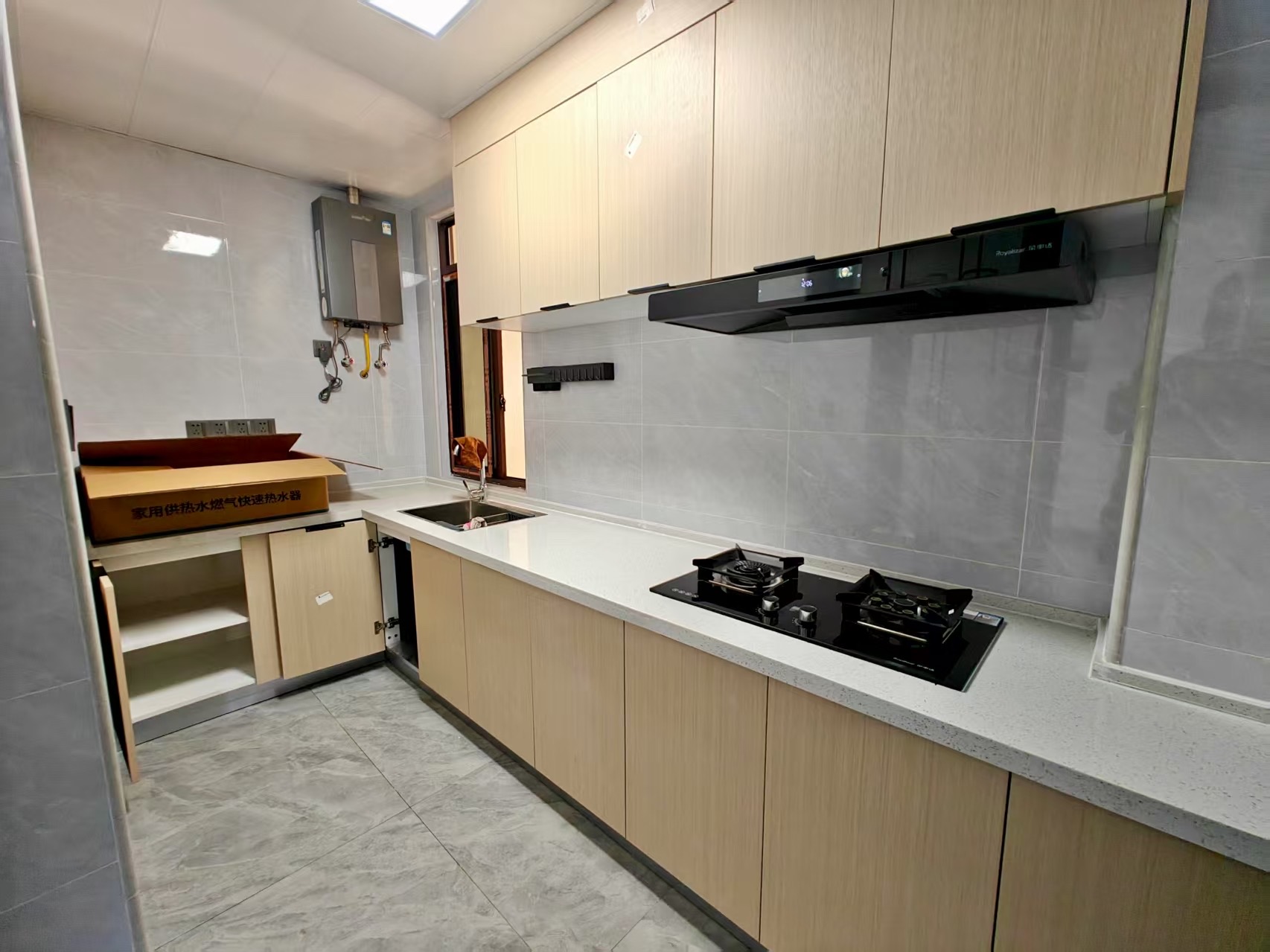 金钟大悦城 3室2厅2卫 2100.0元/月 金钟大悦城 3室2厅2卫 2100.0元/月室内图