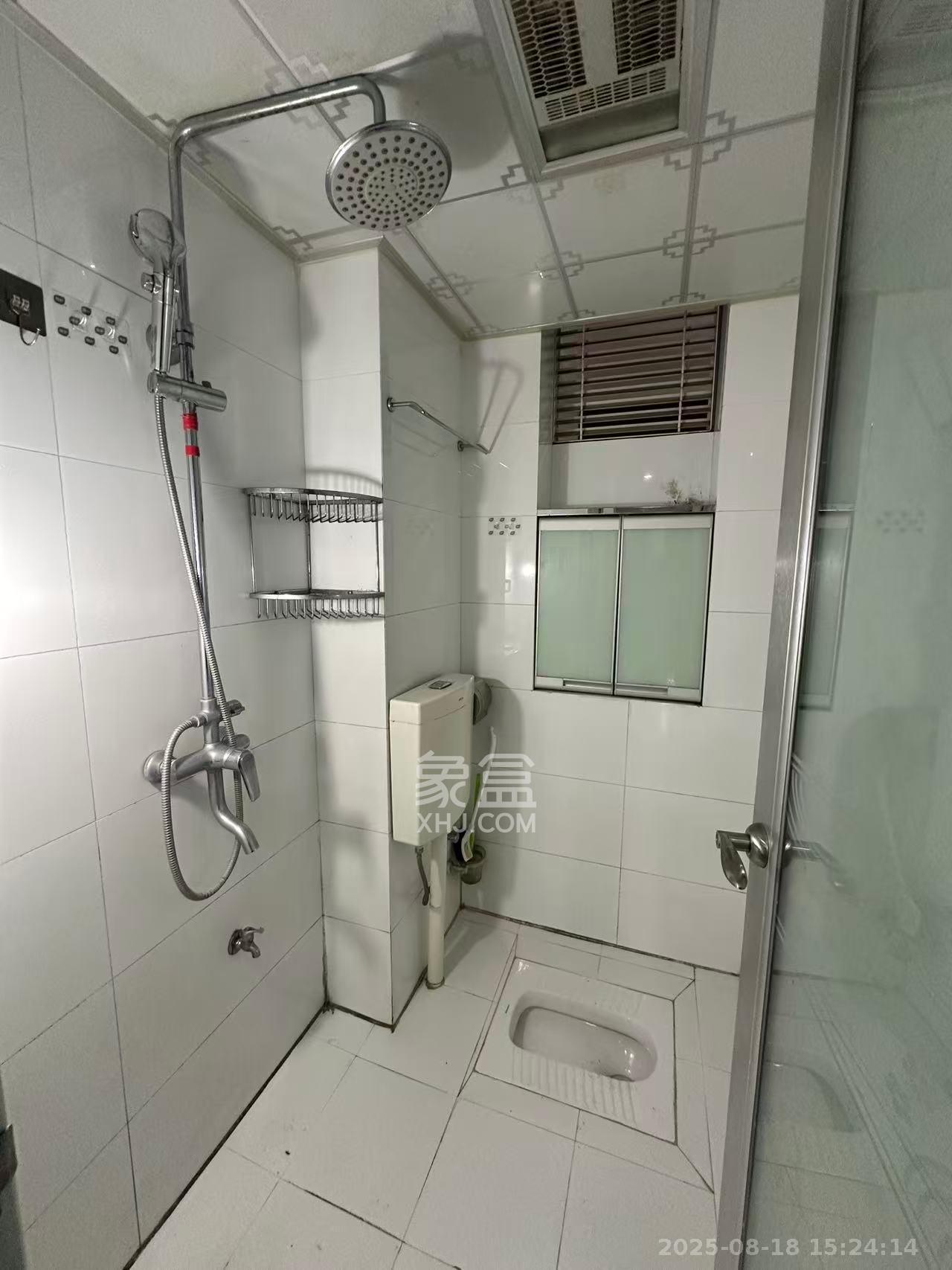 铂宫  3室2厅1卫   3500.00元/月室内图