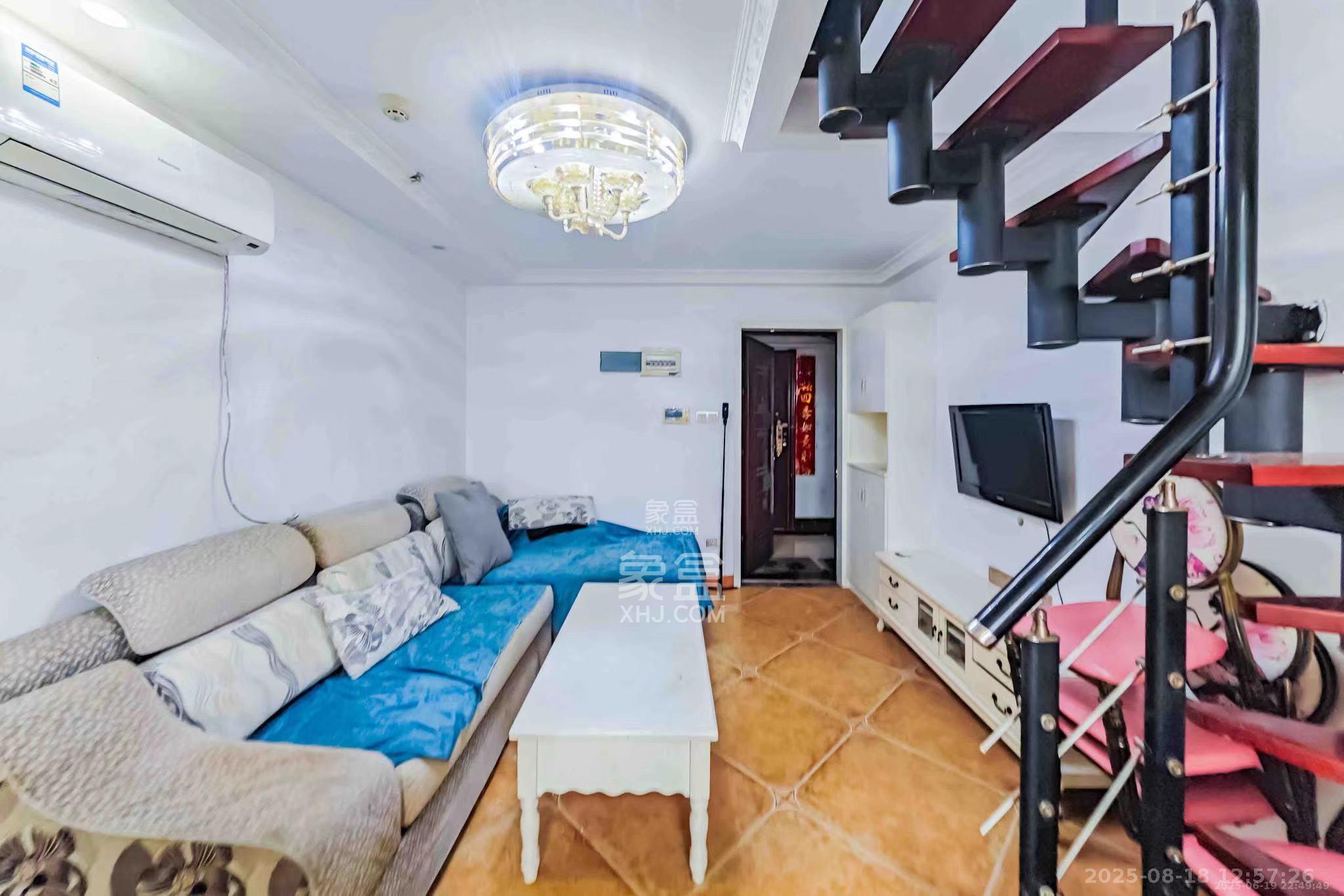 金色loft(鑫秋大厦) 2室2厅1卫 1800.0元/月 金色loft(鑫秋大厦) 2室2厅1卫 1800.0元/月室内图