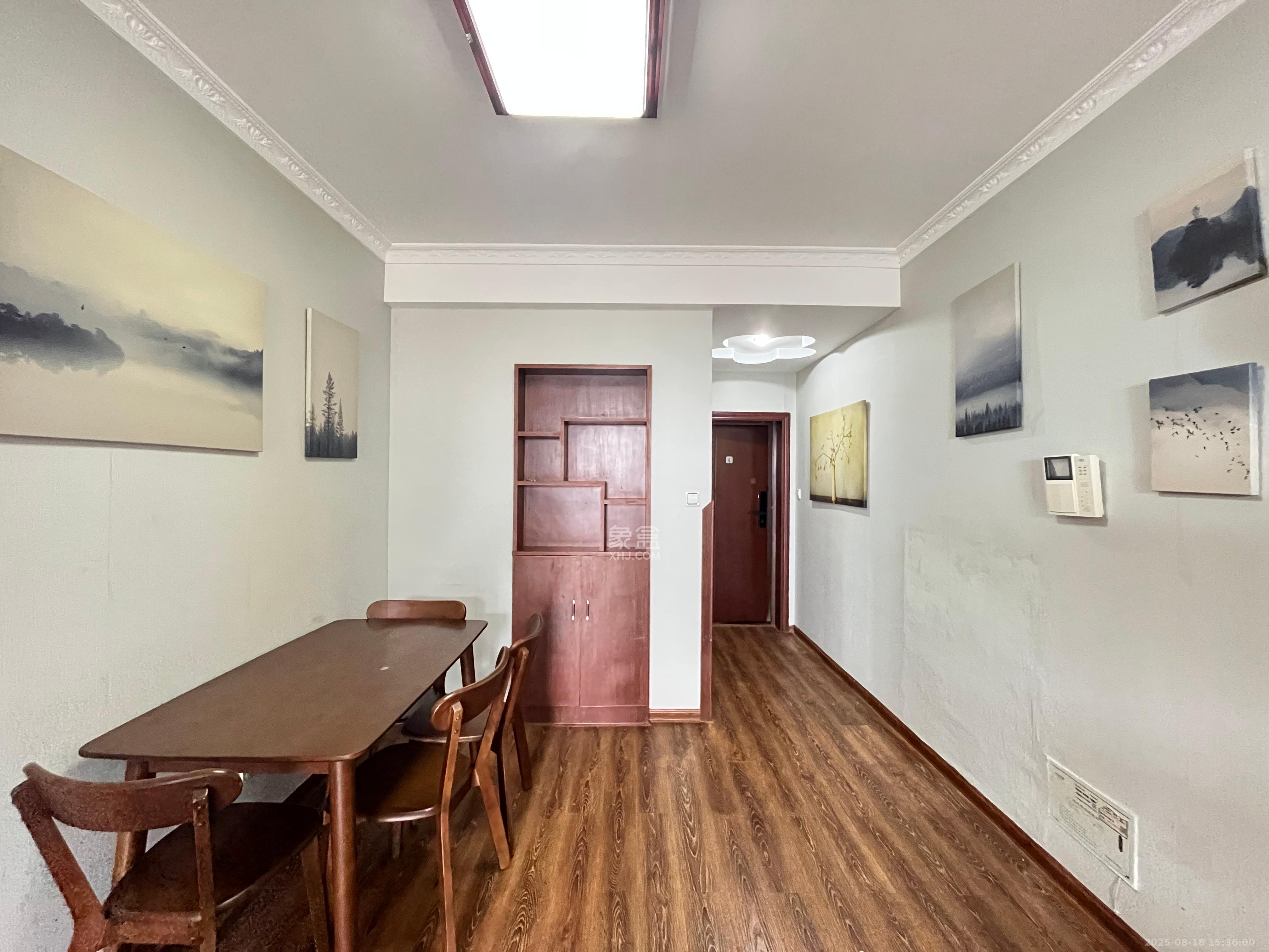 高信向日葵 3室2厅1卫 2600.0元/月 高信向日葵 3室2厅1卫 2600.0元/月室内图