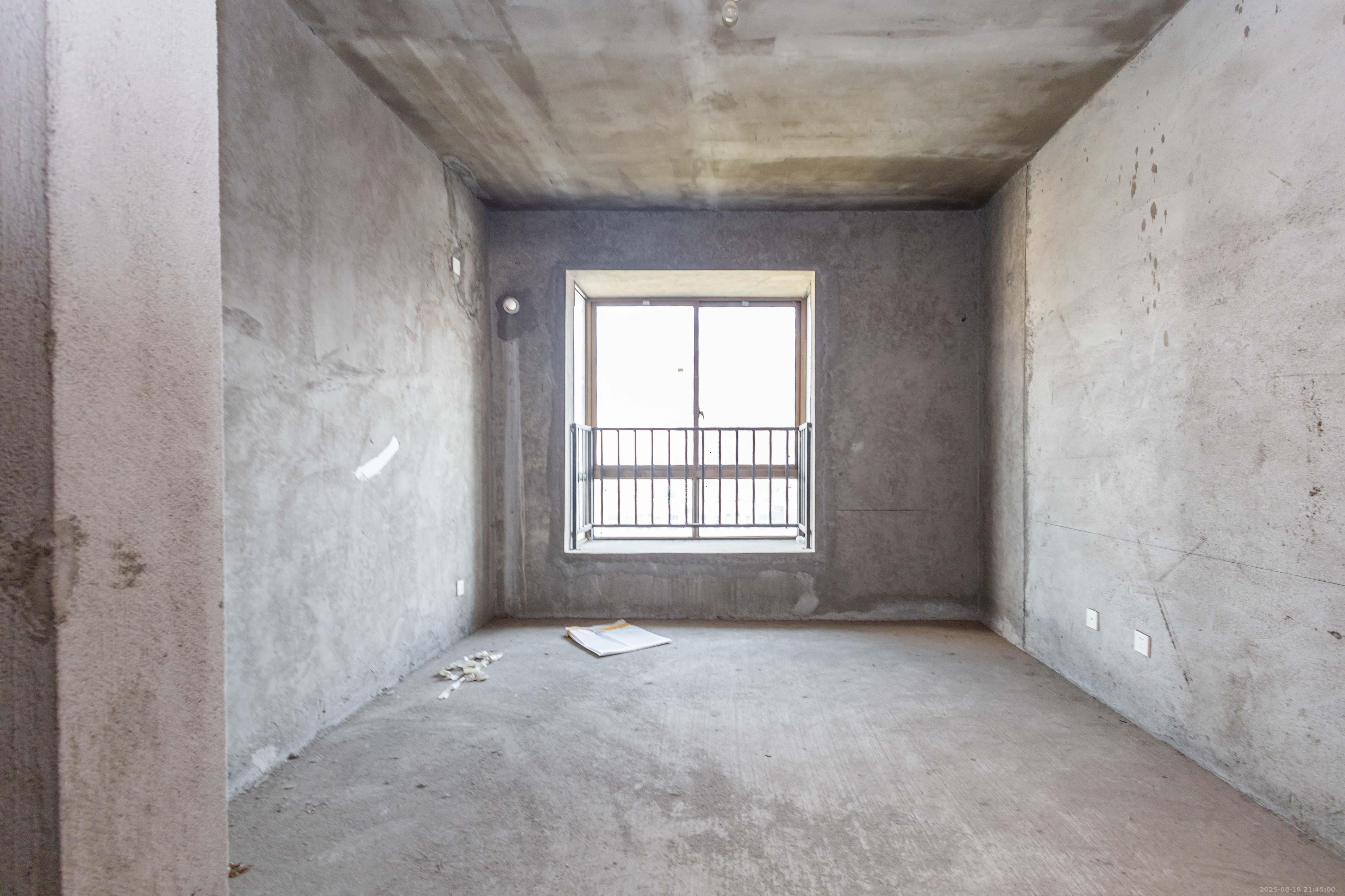 和泉嘉园 4室2厅2卫 70.0万 和泉嘉园 4室2厅2卫 70.0万卧室