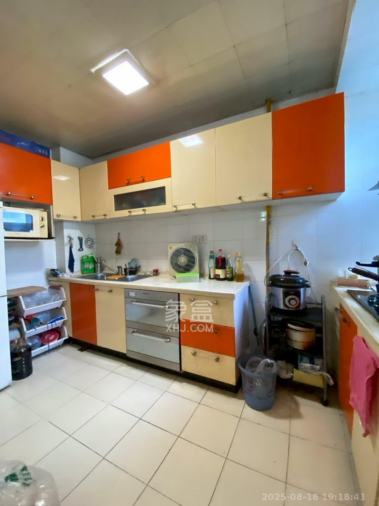 四方小区 2室2厅1卫 1650.0元/月 四方小区 2室2厅1卫 1650.0元/月室内图