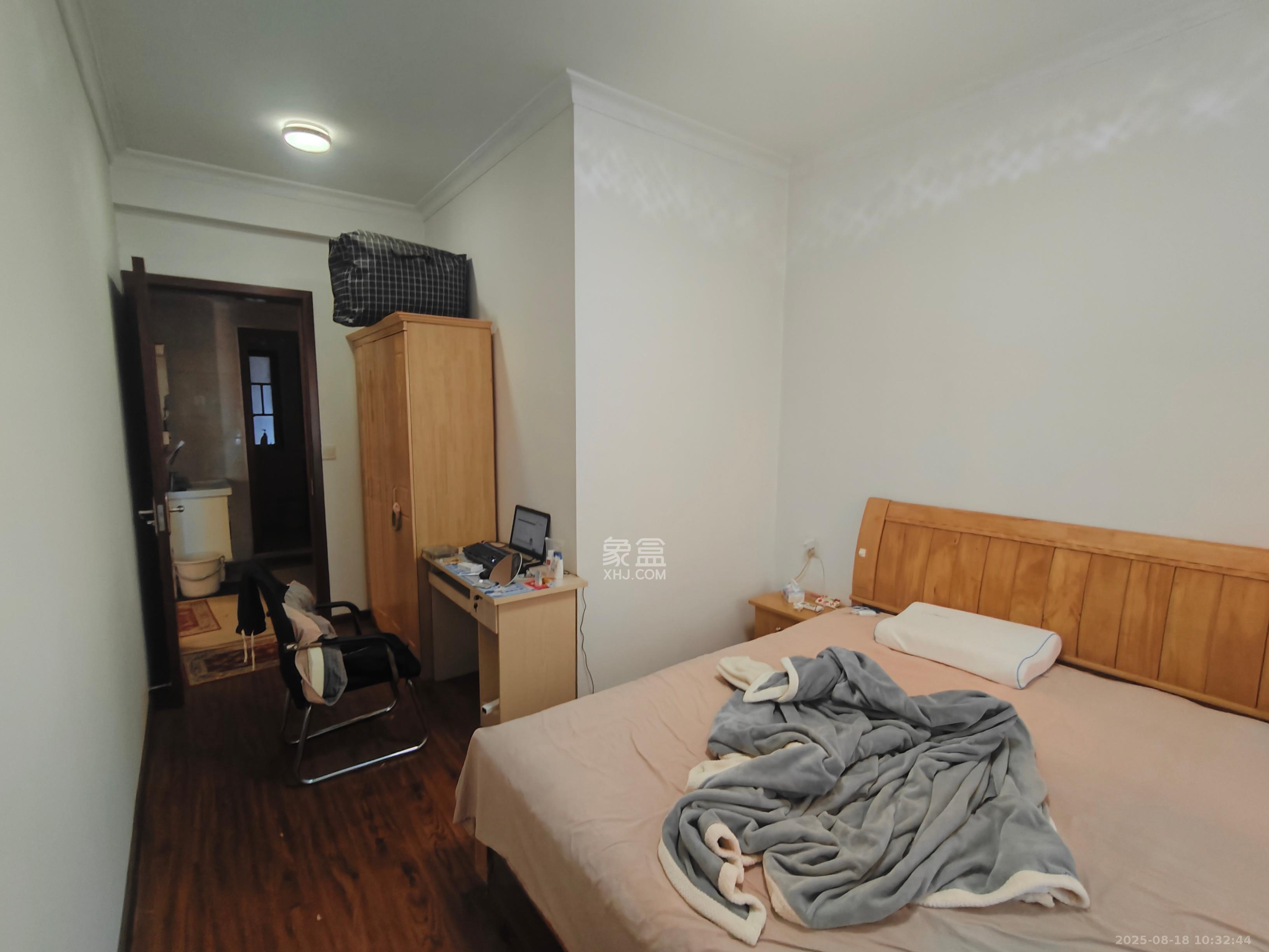 阳光城尚东湾青云苑 3室2厅1卫 2400.0元/月 阳光城尚东湾青云苑 3室2厅1卫 2400.0元/月室内图