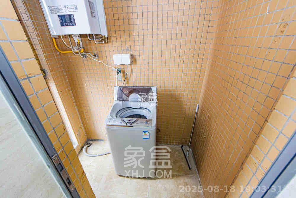 珠江郦城薰衣道  3室2厅1卫    2200.0元/月室内图