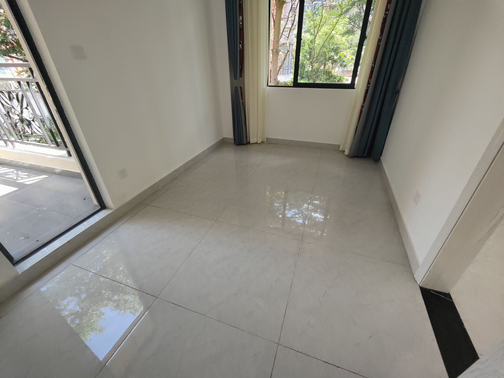 万花坊铂金公馆别墅 5室2厅4卫 16000.0元/月 万花坊铂金公馆别墅 5室2厅4卫 16000.0元/月小区图