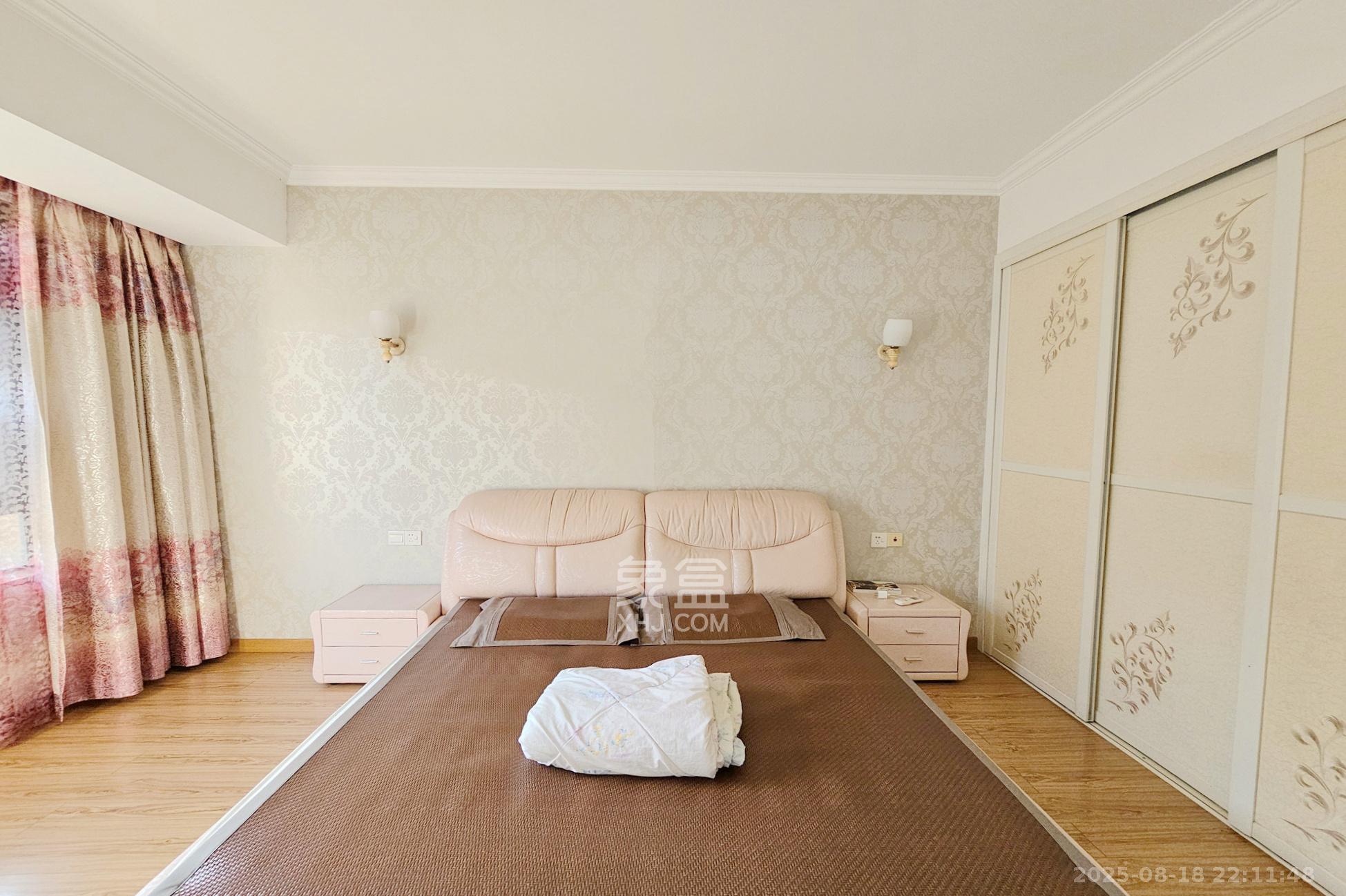 新华都万家城  3室2厅2卫    119.8万卧室