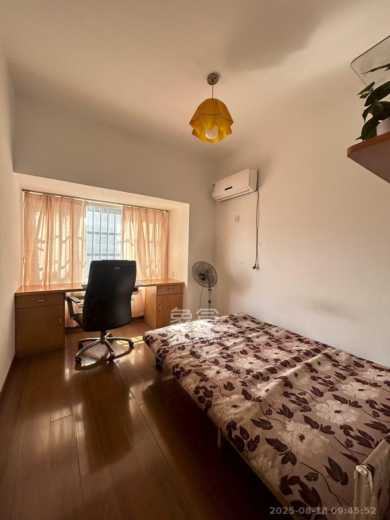 红区抽屉  3室2厅2卫    2800.0元/月室内图