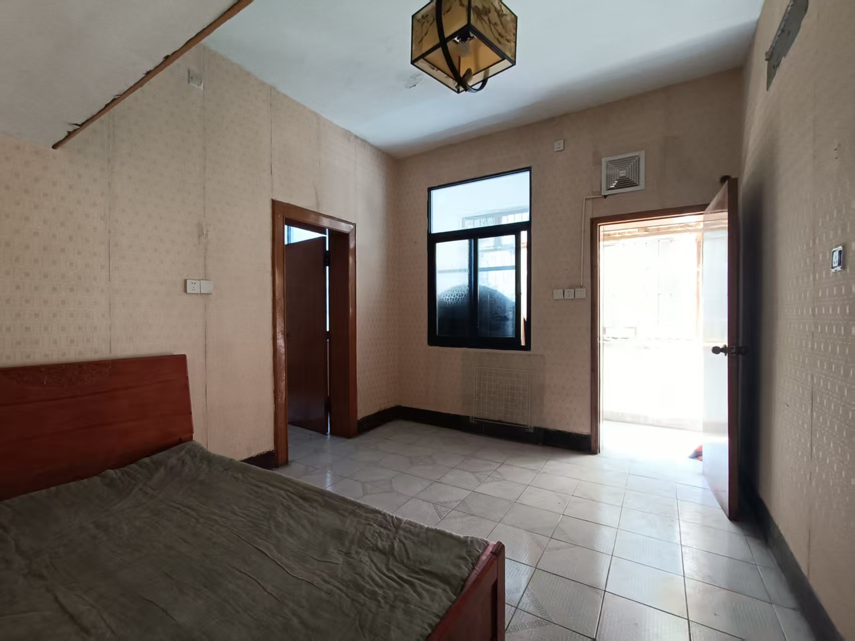 外贸局大院 2室1厅1卫 600.0元/月 外贸局大院 2室1厅1卫 600.0元/月室内图