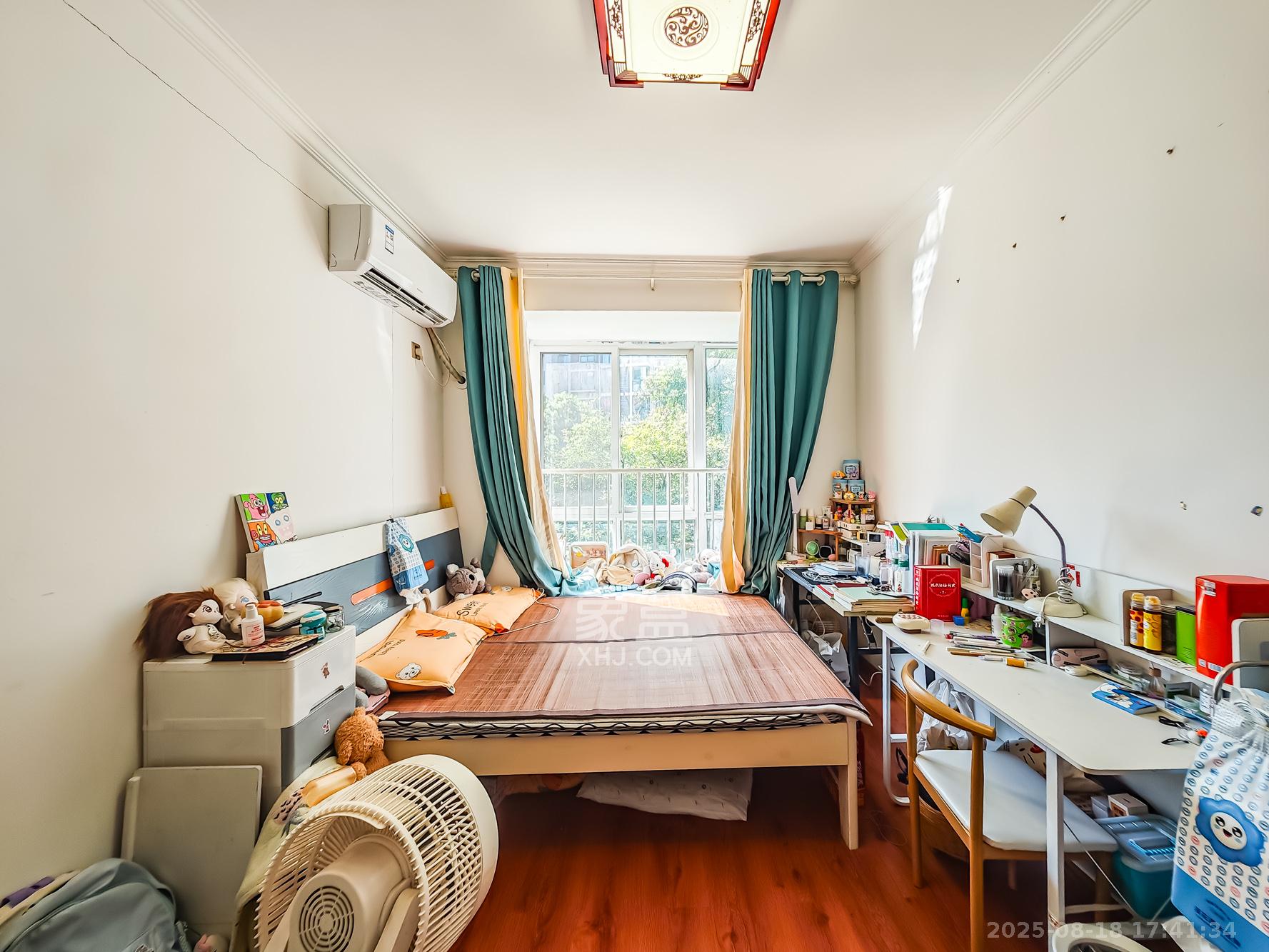 山语城一期  3室2厅2卫    88.0万卧室