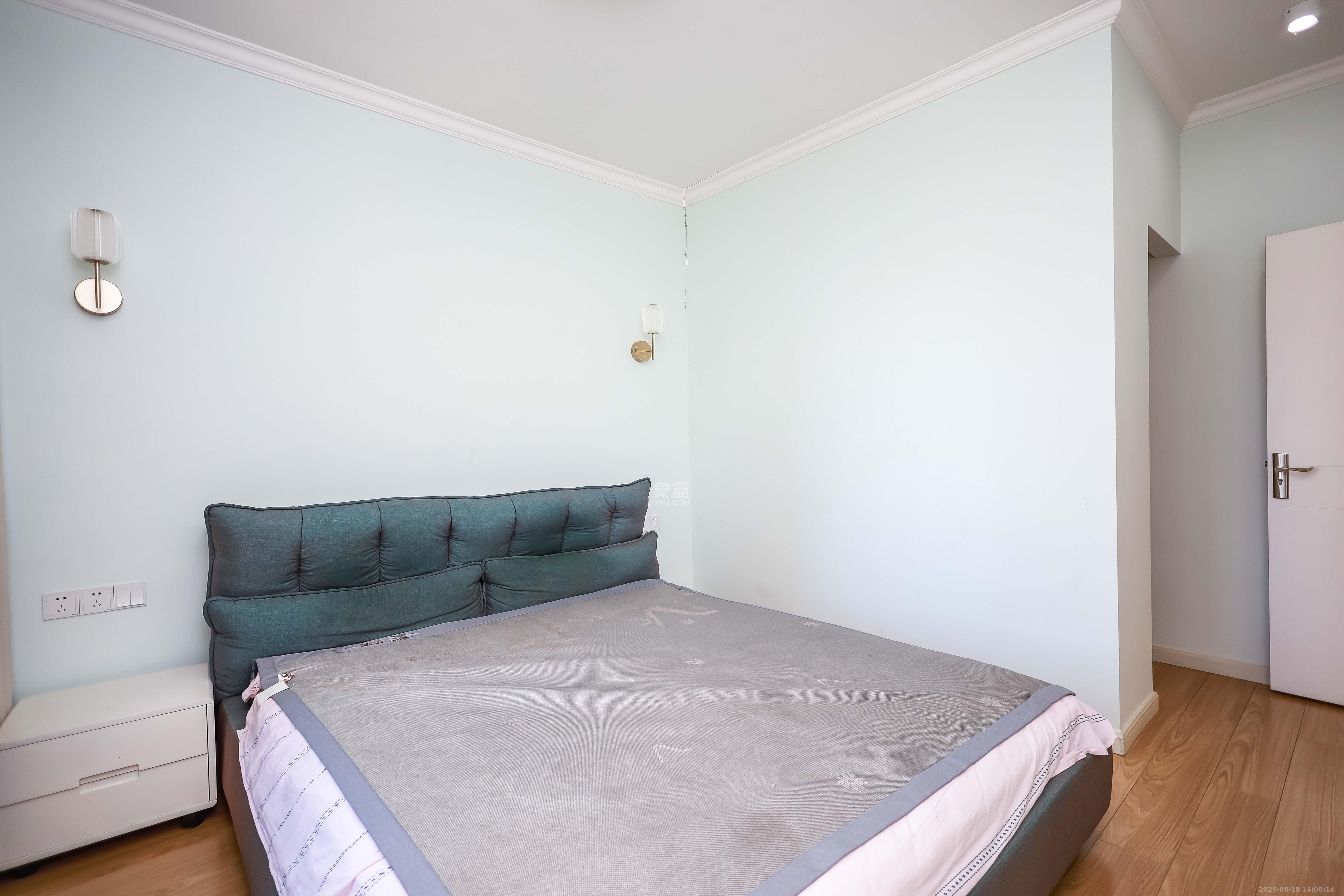 奥克斯缔壹城 4室2厅2卫 168.0万 奥克斯缔壹城 4室2厅2卫 168.0万卧室