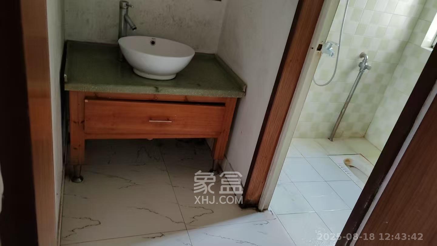 滨江美寓(滨江丽园)  4室2厅2卫    3000.0元/月 滨江美寓(滨江丽园)  4室2厅2卫    3000.0元/月室内图