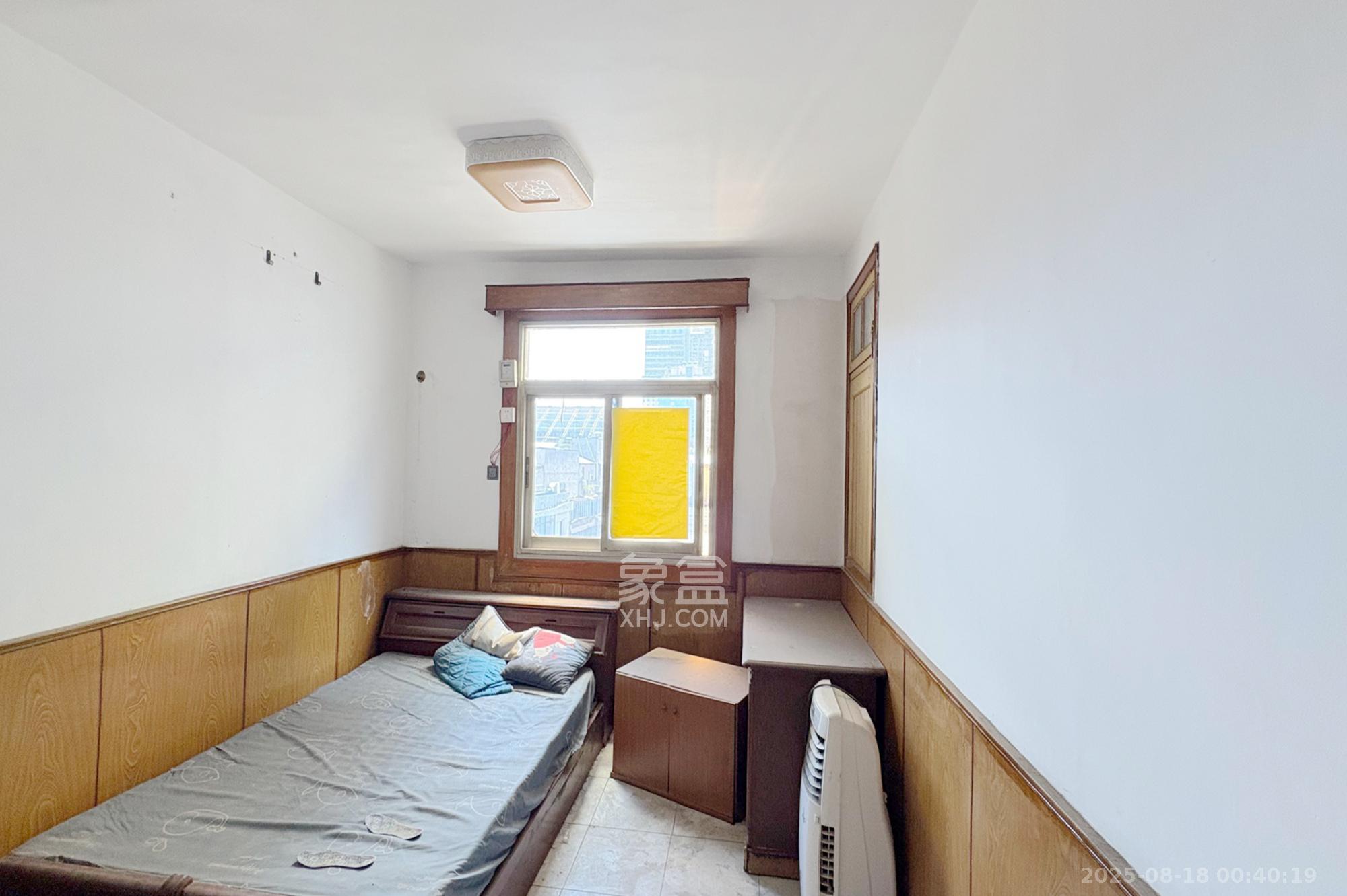 芙蓉区工商局宿舍(五里牌社区物业服务中心)  3室2厅1卫    42.0万 芙蓉区工商局宿舍(五里牌社区物业服务中心)  3室2厅1卫    42.0万卧室