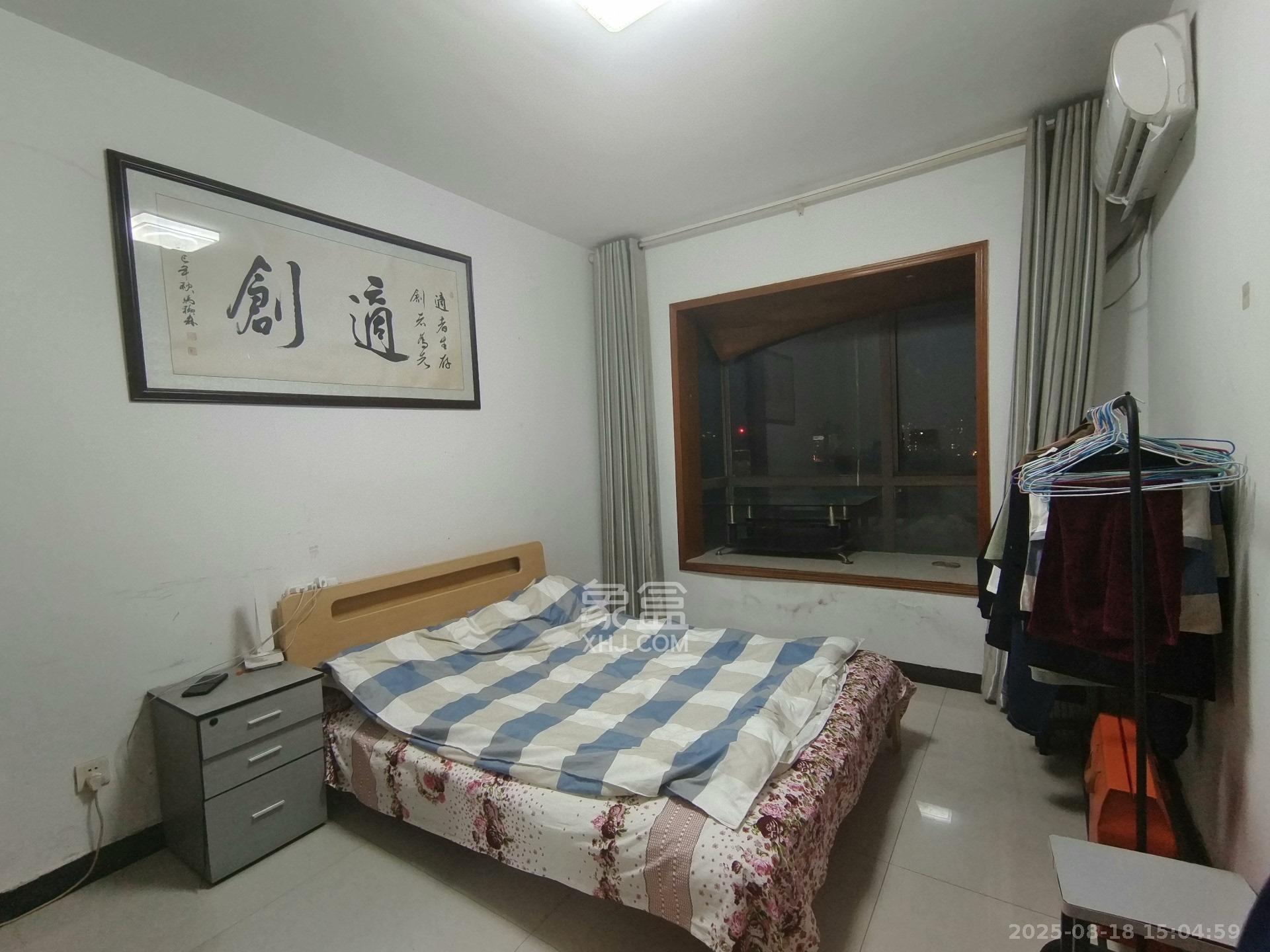 德庆水韵山城 4室2厅2卫 2400.0元/月 德庆水韵山城 4室2厅2卫 2400.0元/月室内图