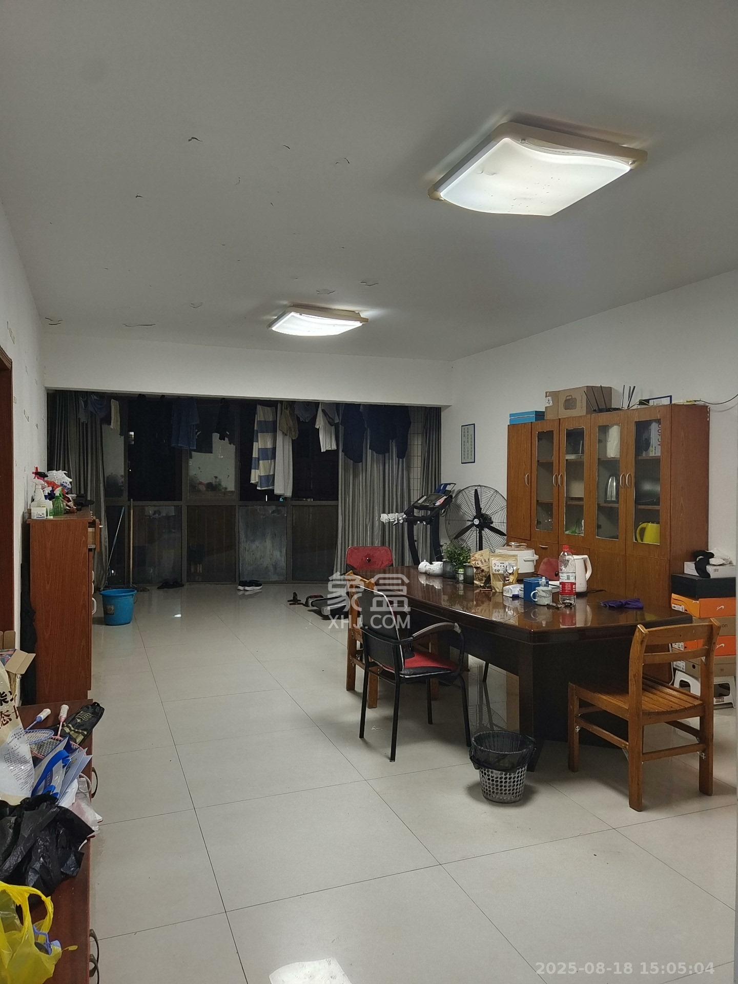 德庆水韵山城 4室2厅2卫 2400.0元/月 德庆水韵山城 4室2厅2卫 2400.0元/月室内图