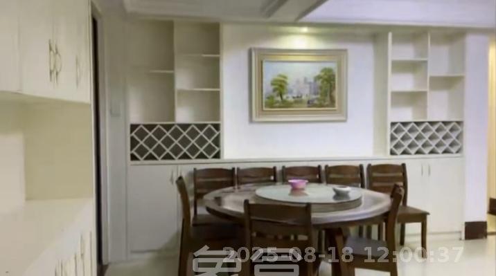 悦湖山  4室2厅2卫    2500.0元/月室内图