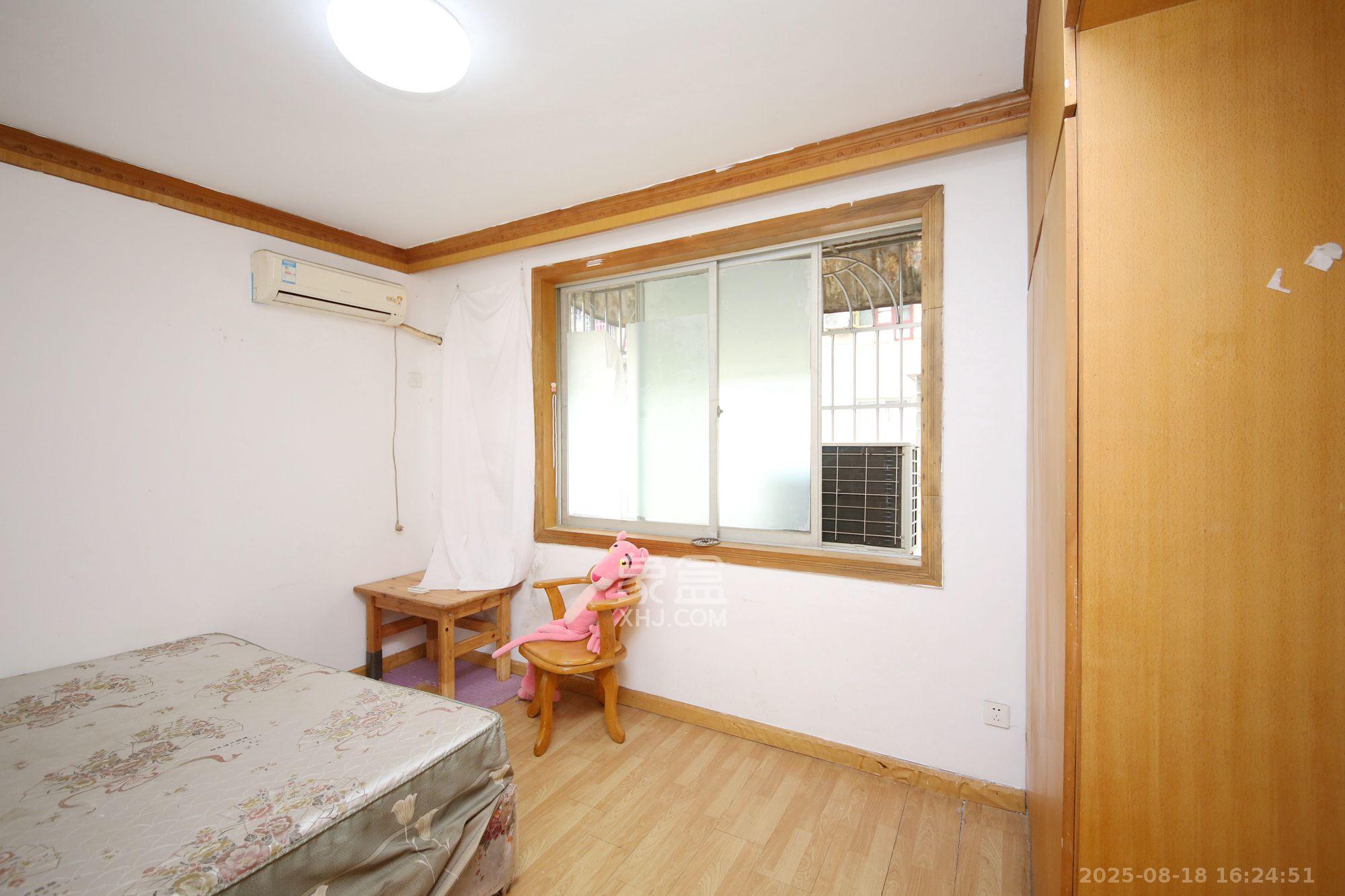 金泰小区 3室2厅1卫 1800.0元/月 金泰小区 3室2厅1卫 1800.0元/月室内图