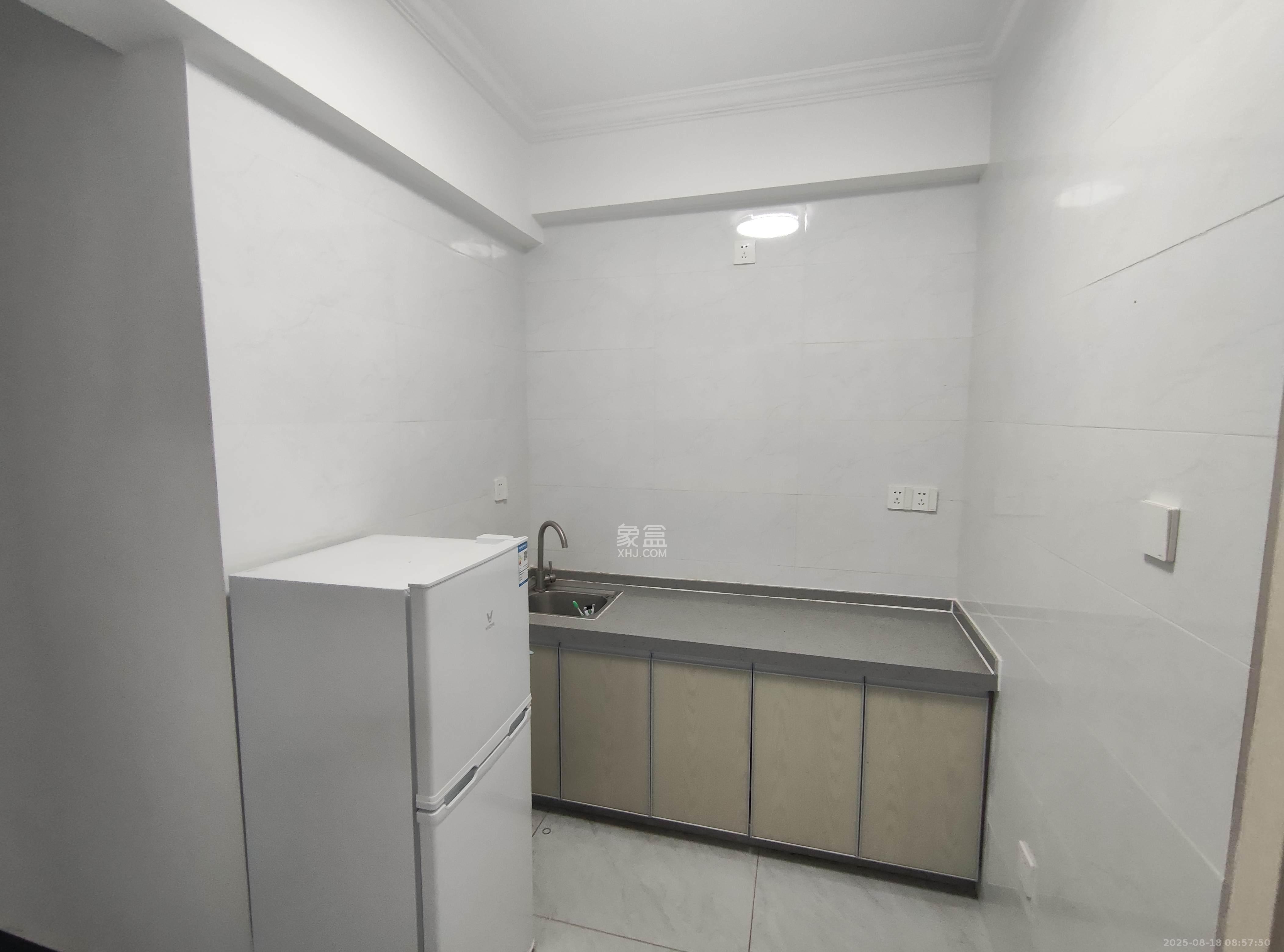 兴旺正佳广场(金石雅苑) 1室1厅1卫 900.0元/月 兴旺正佳广场(金石雅苑) 1室1厅1卫 900.0元/月室内图