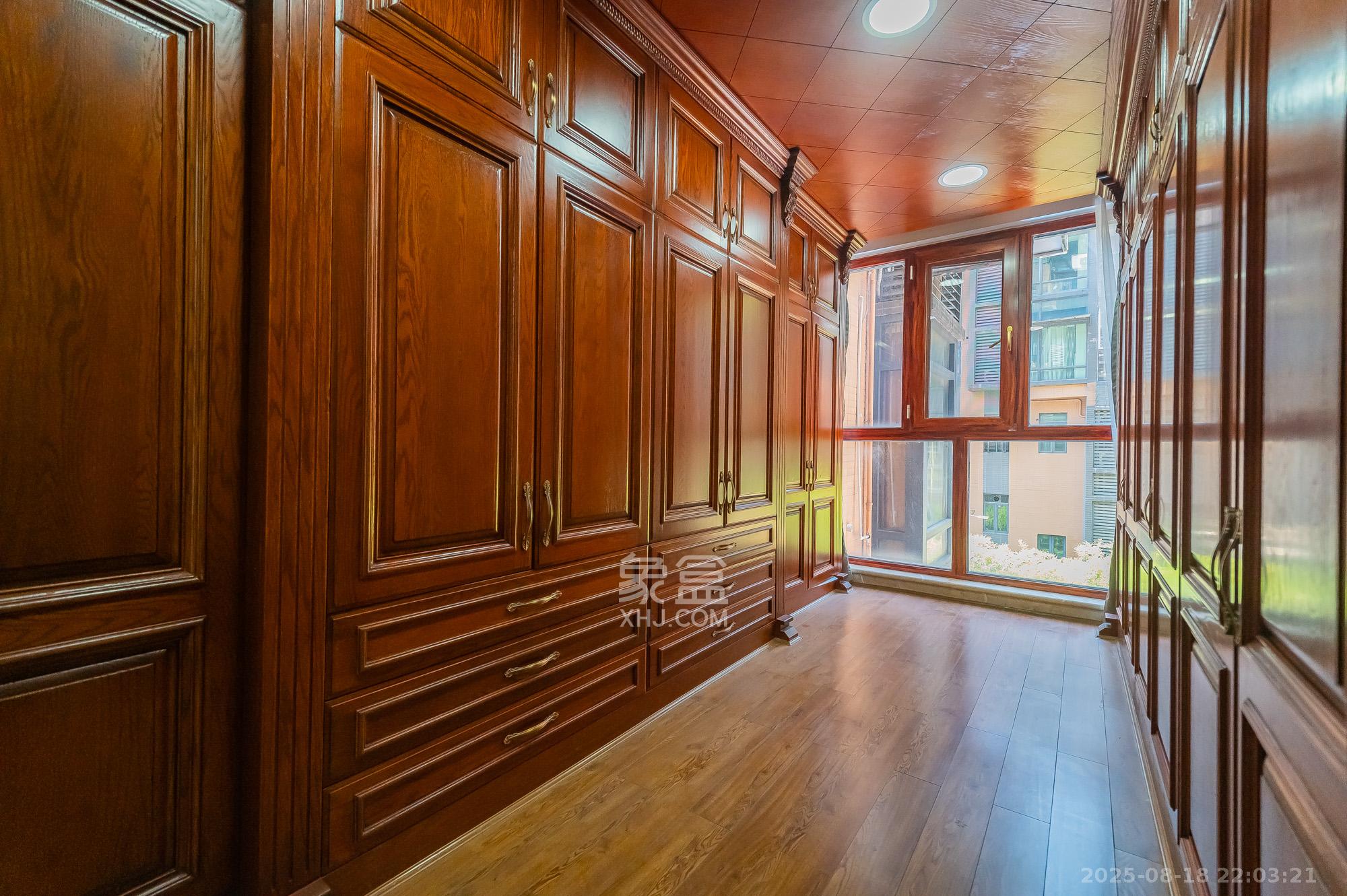 海伦春天  5室2厅3卫    288.0万其他