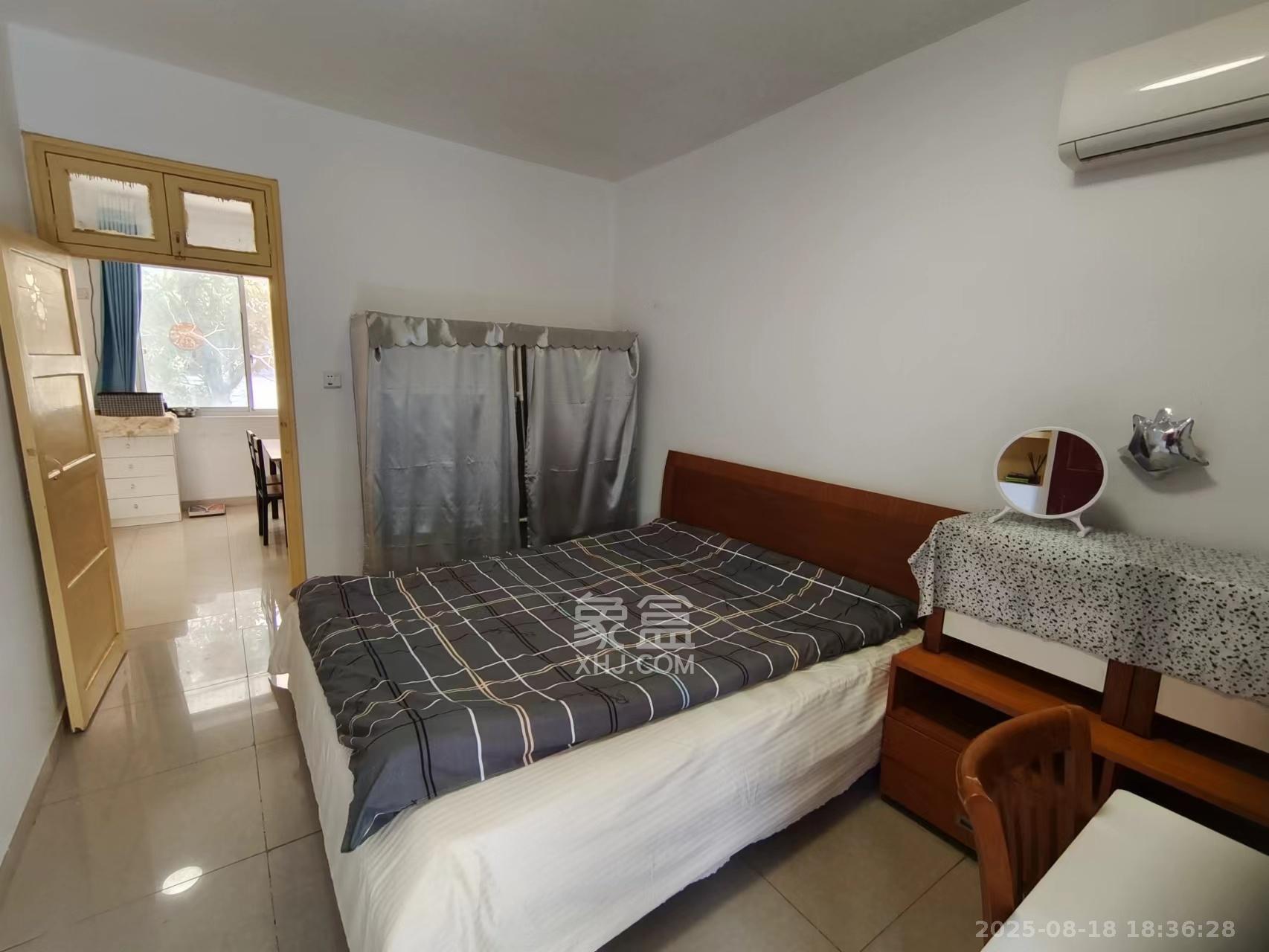 中国水电八局宿舍 3室2厅1卫 2200.0元/月 中国水电八局宿舍 3室2厅1卫 2200.0元/月室内图