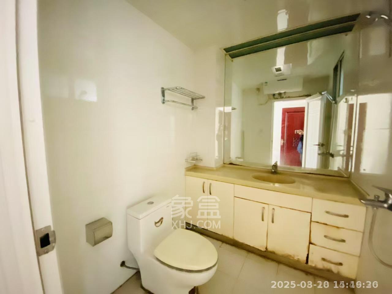 科艺花园  3室2厅2卫    1550.0元/月室内图