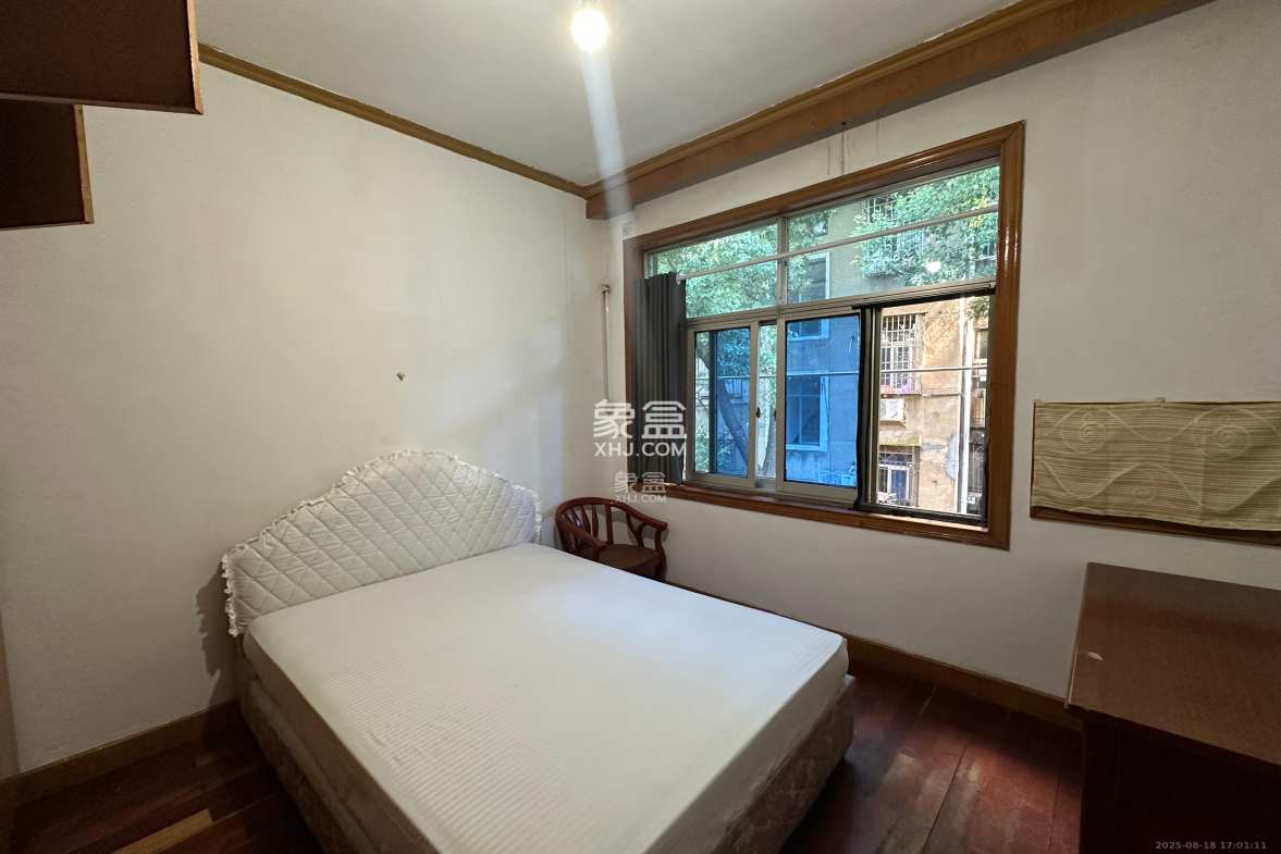 湘农桥社区 3室1厅1卫 1700.0元/月 湘农桥社区 3室1厅1卫 1700.0元/月室内图