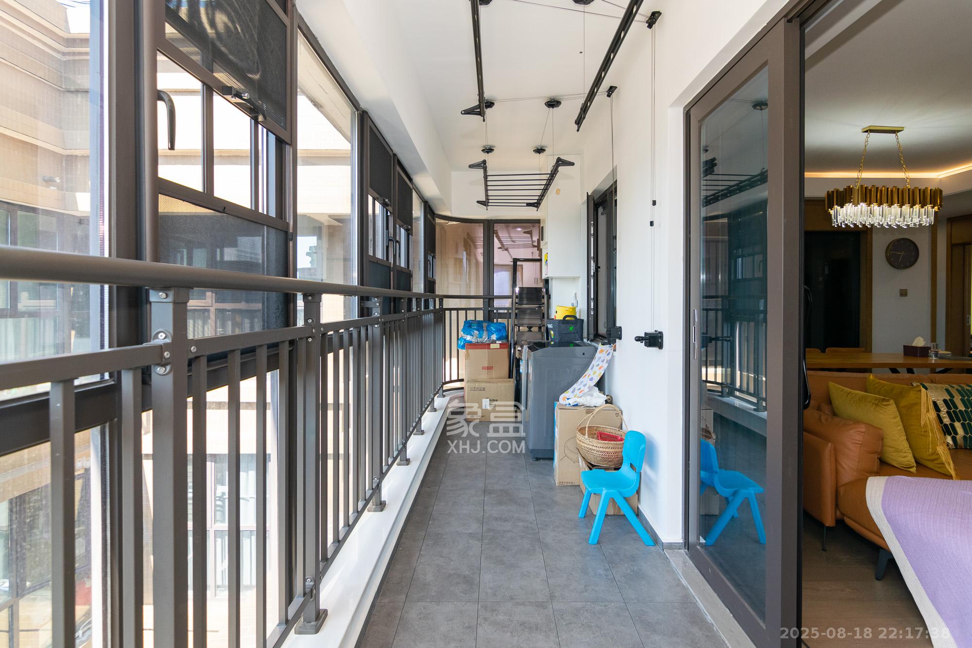 润和美郡（润和紫郡五期）  4室2厅2卫    128.0万阳台