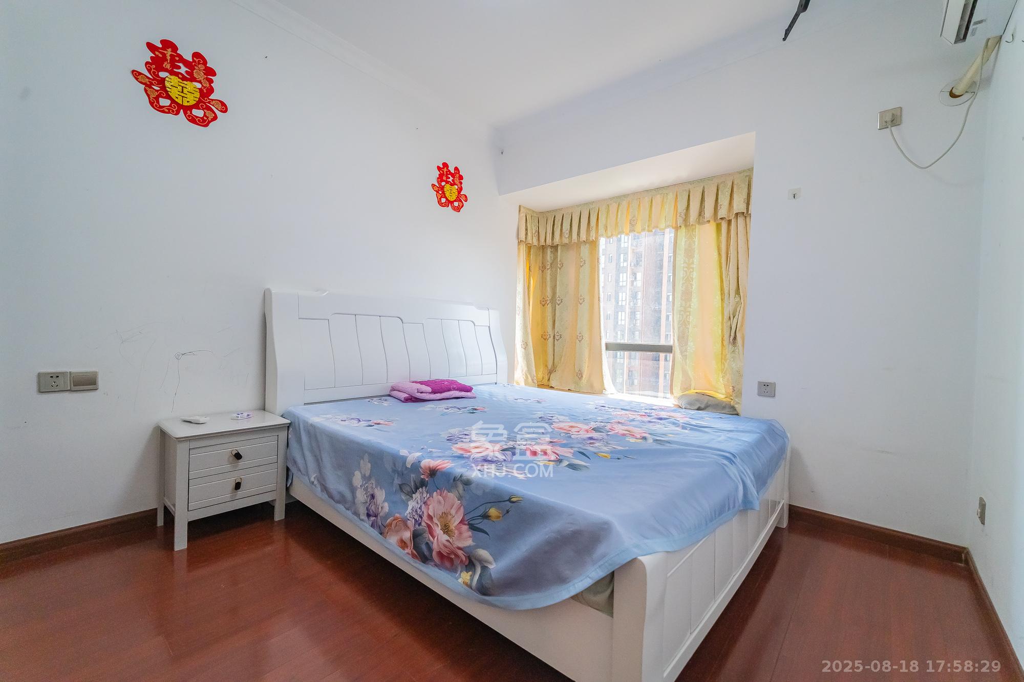 海伦春天 3室2厅2卫 95.8万 海伦春天 3室2厅2卫 95.8万卧室