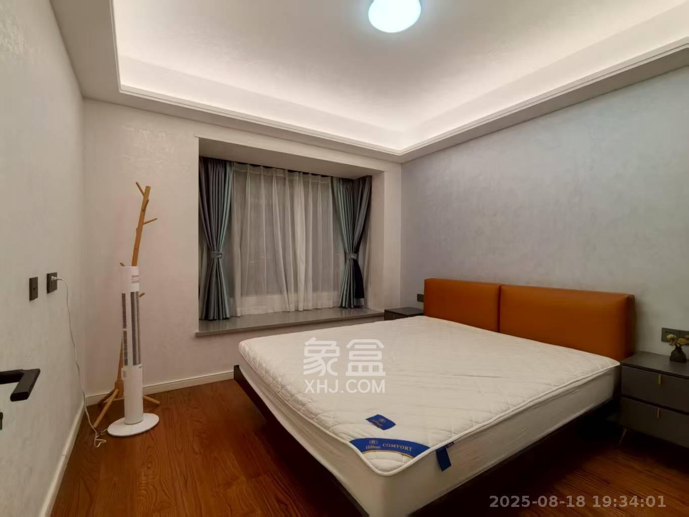 万科金色梦想B区  4室2厅2卫    3600.0元/月 万科金色梦想B区  4室2厅2卫    3600.0元/月室内图