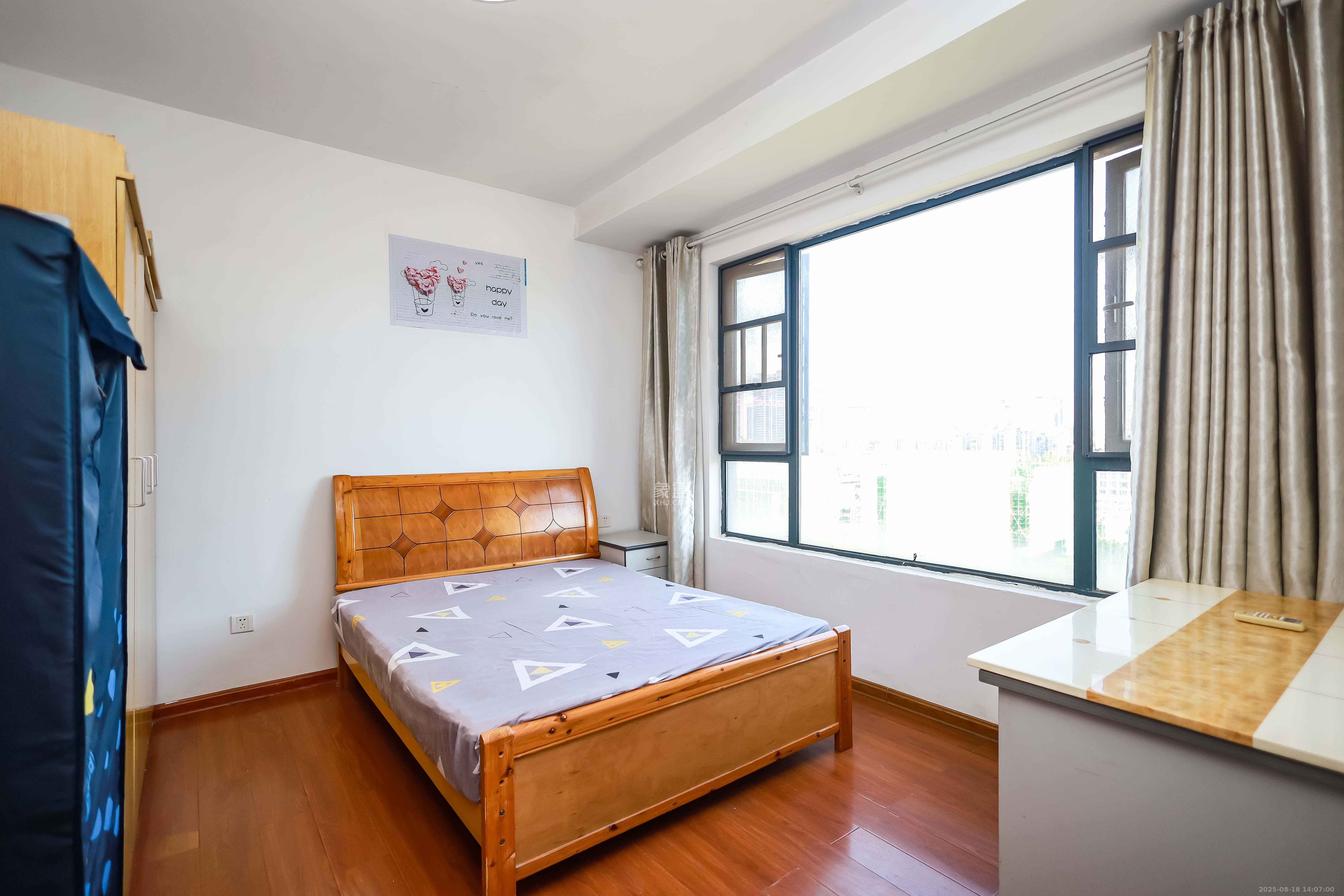 长房时代城  3室2厅1卫    82.8万 长房时代城  3室2厅1卫    82.8万卧室