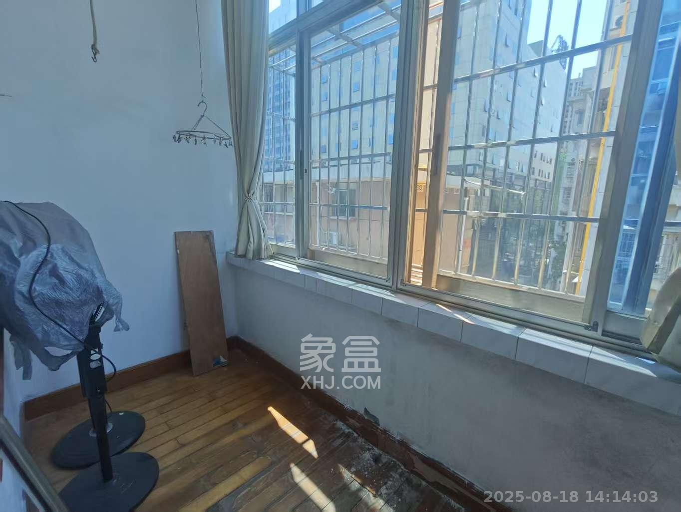 东塘电力院 3室2厅1卫 2000.0元/月 东塘电力院 3室2厅1卫 2000.0元/月室内图