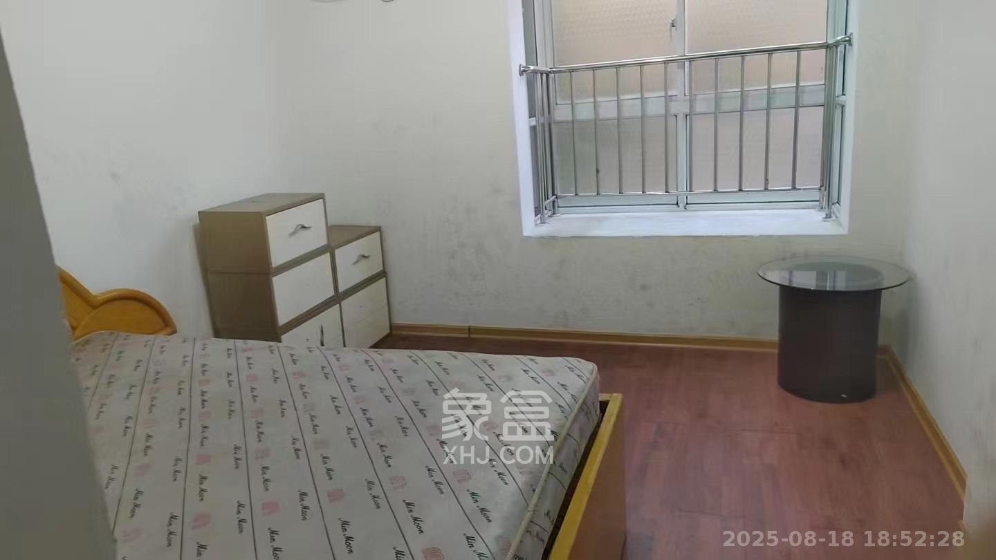 桔香鑫城 4室2厅1卫 2400.0元/月 桔香鑫城 4室2厅1卫 2400.0元/月室内图