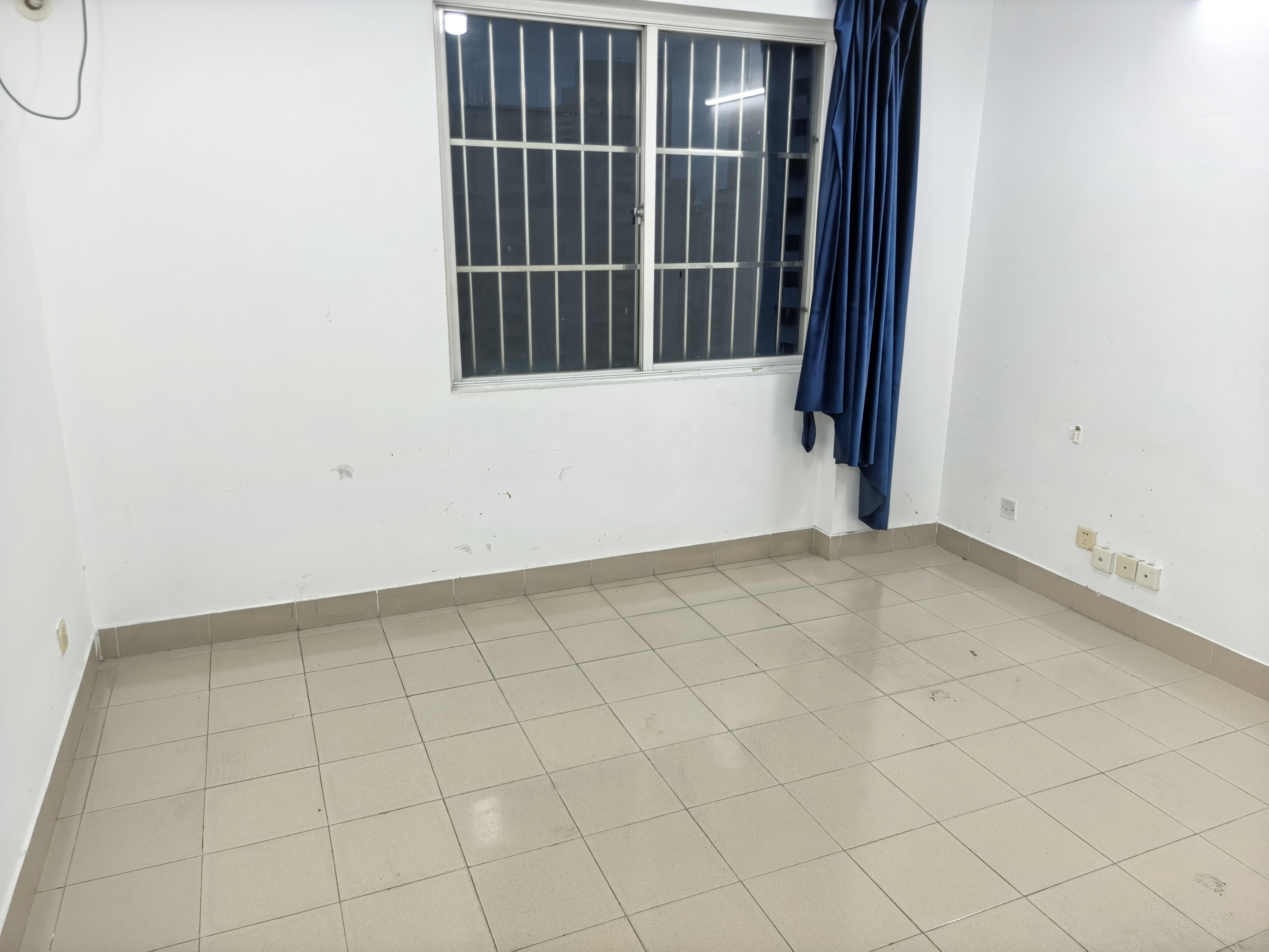 中盐大厦  3室2厅1卫    2700.0元/月 中盐大厦  3室2厅1卫    2700.0元/月室内图