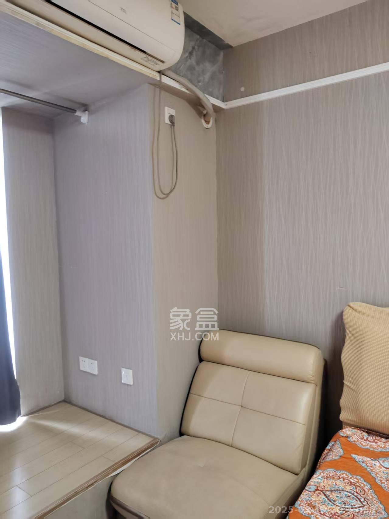 万科城  1室1厅1卫   1400.00元/月室内图