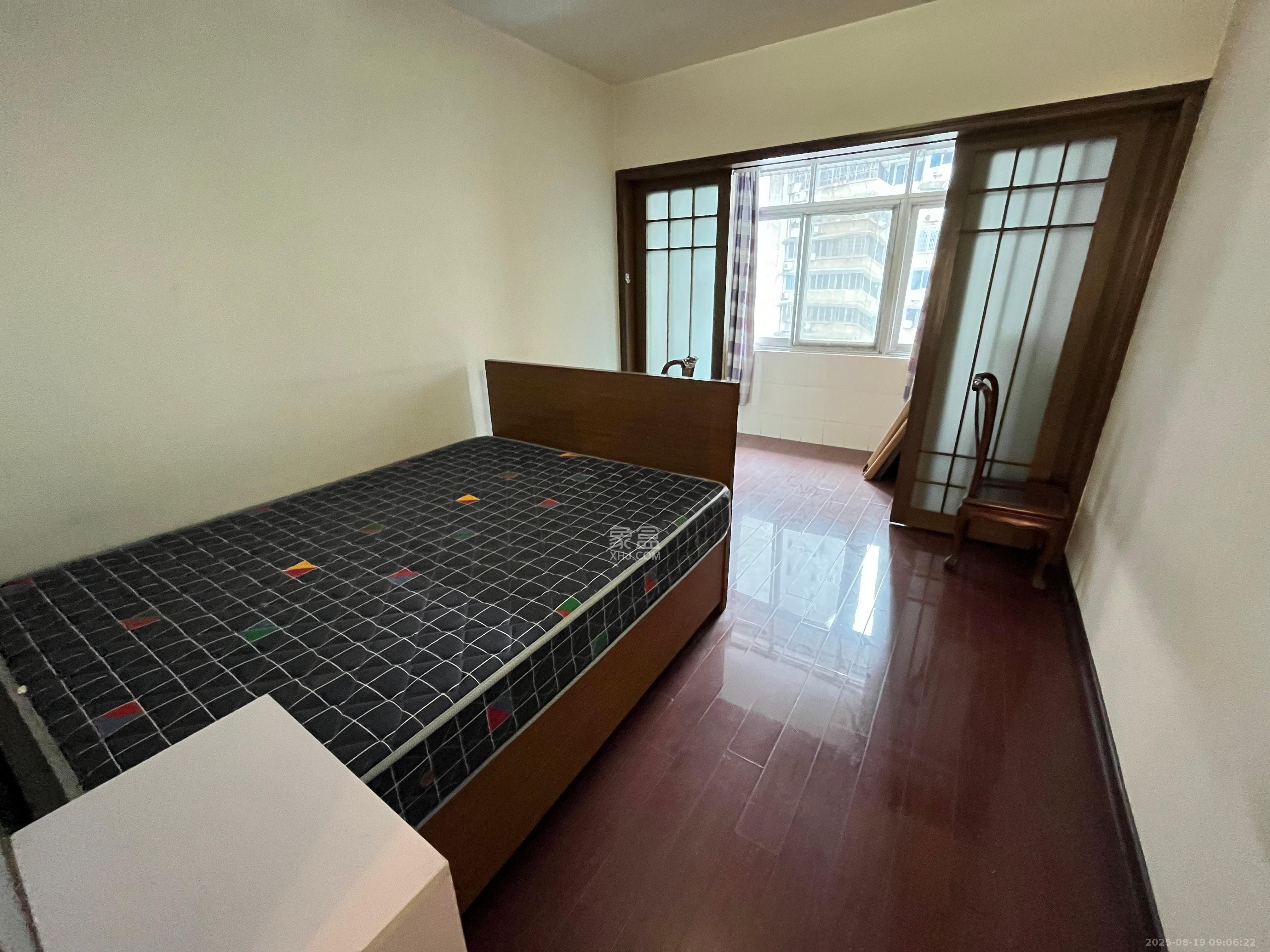 杂技团宿舍  2室1厅1卫   1500.00元/月室内图