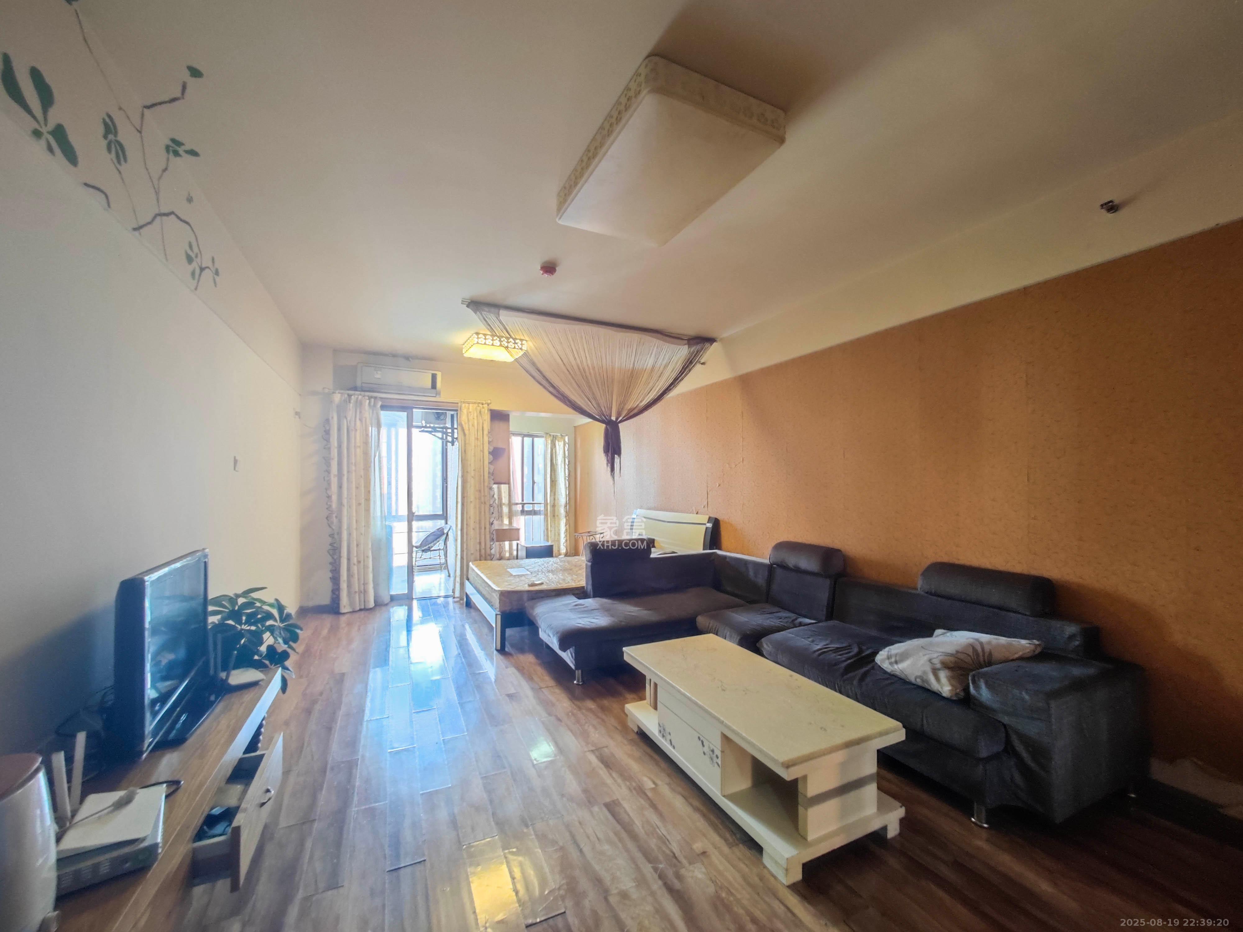 德庆水韵山城  1室1厅1卫    28.0万 德庆水韵山城  1室1厅1卫    28.0万