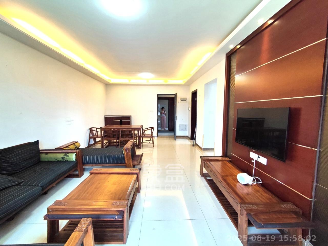 珠江花城四期花盛 3室2厅2卫 3000.0元/月 珠江花城四期花盛 3室2厅2卫 3000.0元/月室内图